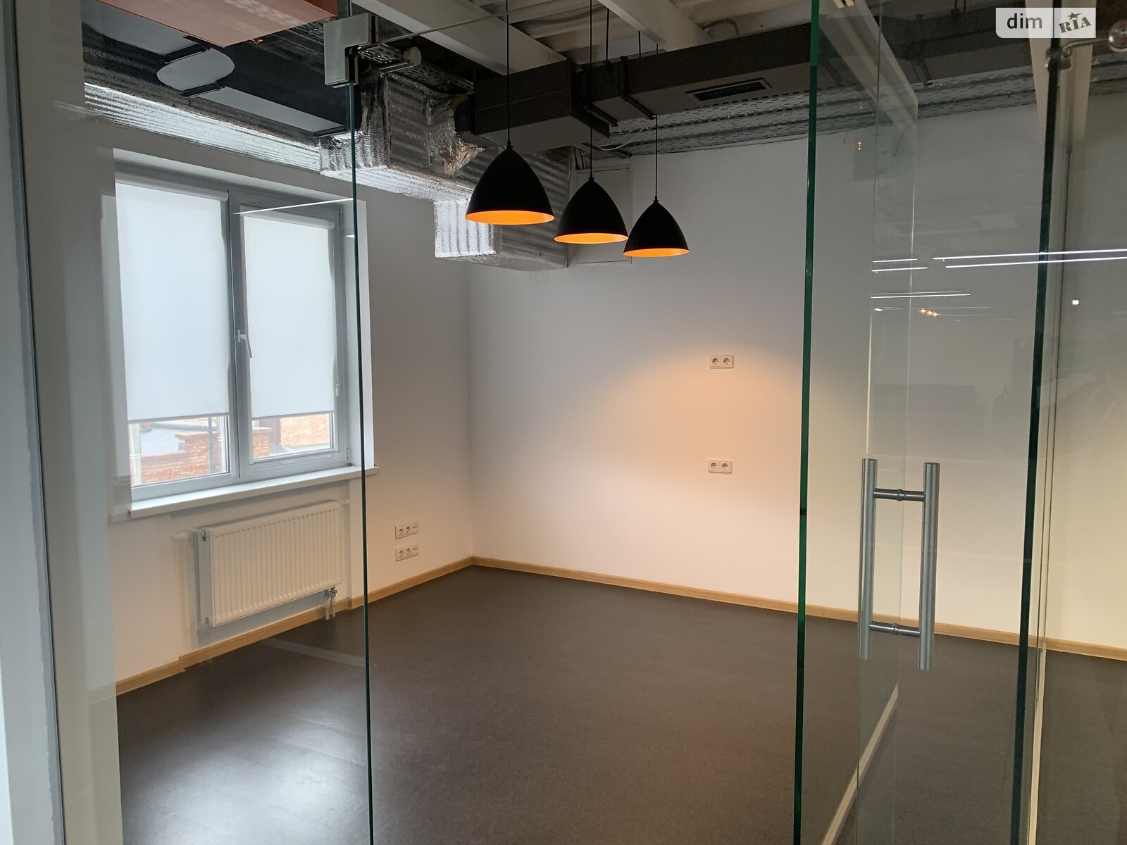 Аренда офисного помещения в Львове, Петрушевича площадь 3, помещений - 4, этаж - 5 фото 1 Аренда офисного помещения в Львове, Петрушевича площадь 3, помещений - 4, этаж - 5 фото 1