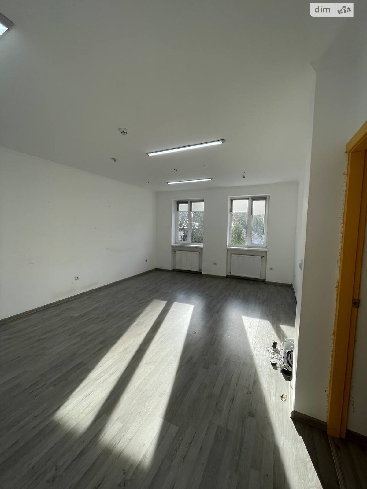 Оренда офісного приміщення в Львові, Антоновича Володимира вулиця 74, приміщень - 1, поверх - 2 фото 1 Оренда офісного приміщення в Львові, Антоновича Володимира вулиця 74, приміщень - 1, поверх - 2 фото 1