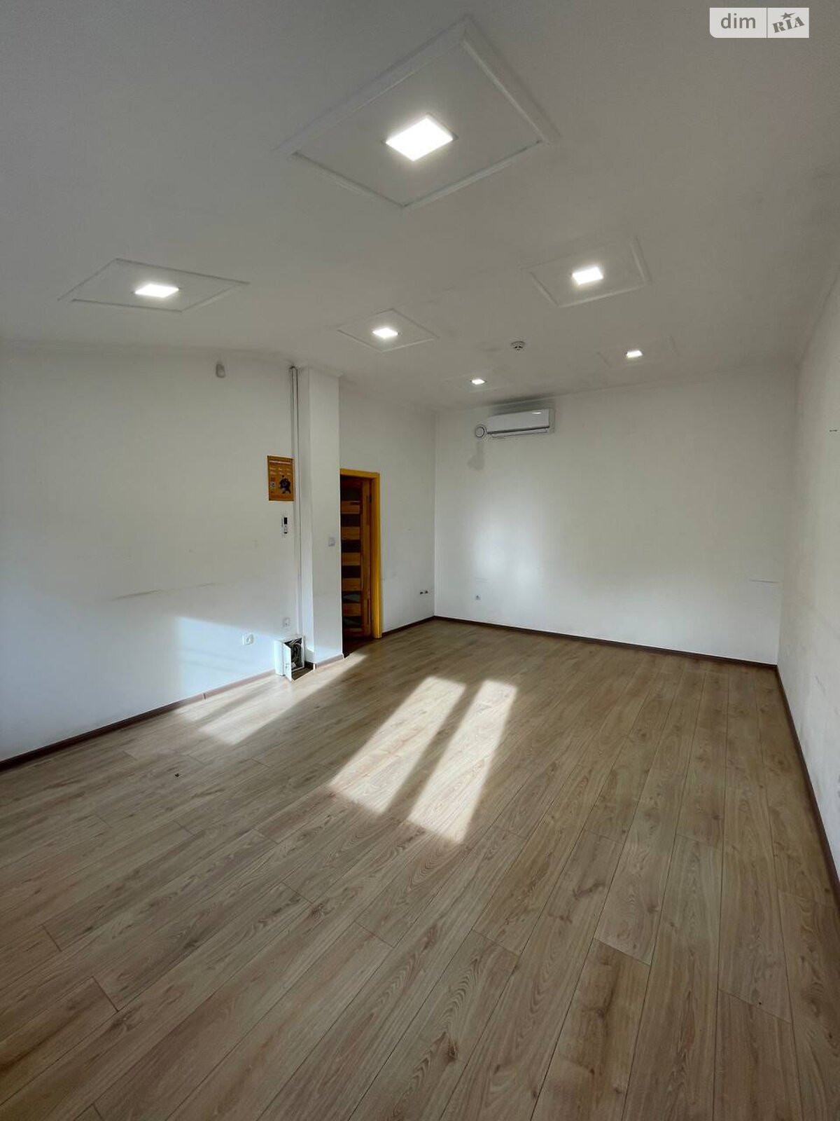 Оренда офісного приміщення в Львові, Антоновича Володимира вулиця 74, приміщень - 1, поверх - 3 фото 1 Оренда офісного приміщення в Львові, Антоновича Володимира вулиця 74, приміщень - 1, поверх - 3 фото 1