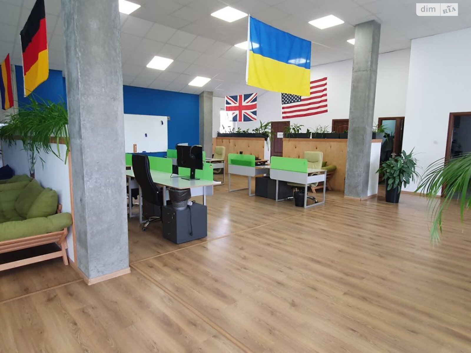 Аренда офисного помещения в Львове, Железнодорожная улица 7, помещений -, этаж - 4 фото 1 Аренда офисного помещения в Львове, Железнодорожная улица 7, помещений -, этаж - 4 фото 1