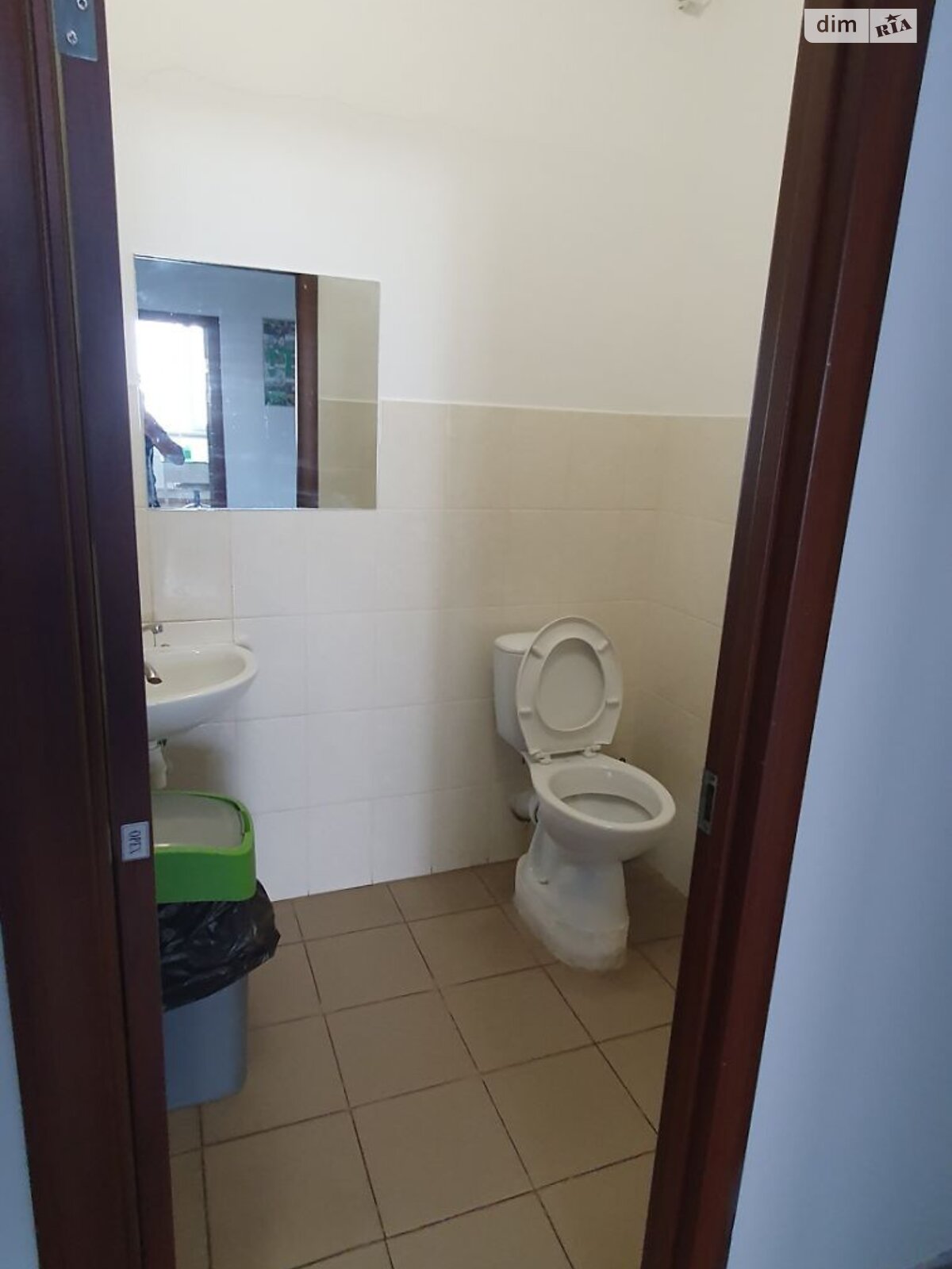 Аренда офисного помещения в Львове, Железнодорожная улица 7, помещений -, этаж - 4 фото 1 Аренда офисного помещения в Львове, Железнодорожная улица 7, помещений -, этаж - 4 фото 1