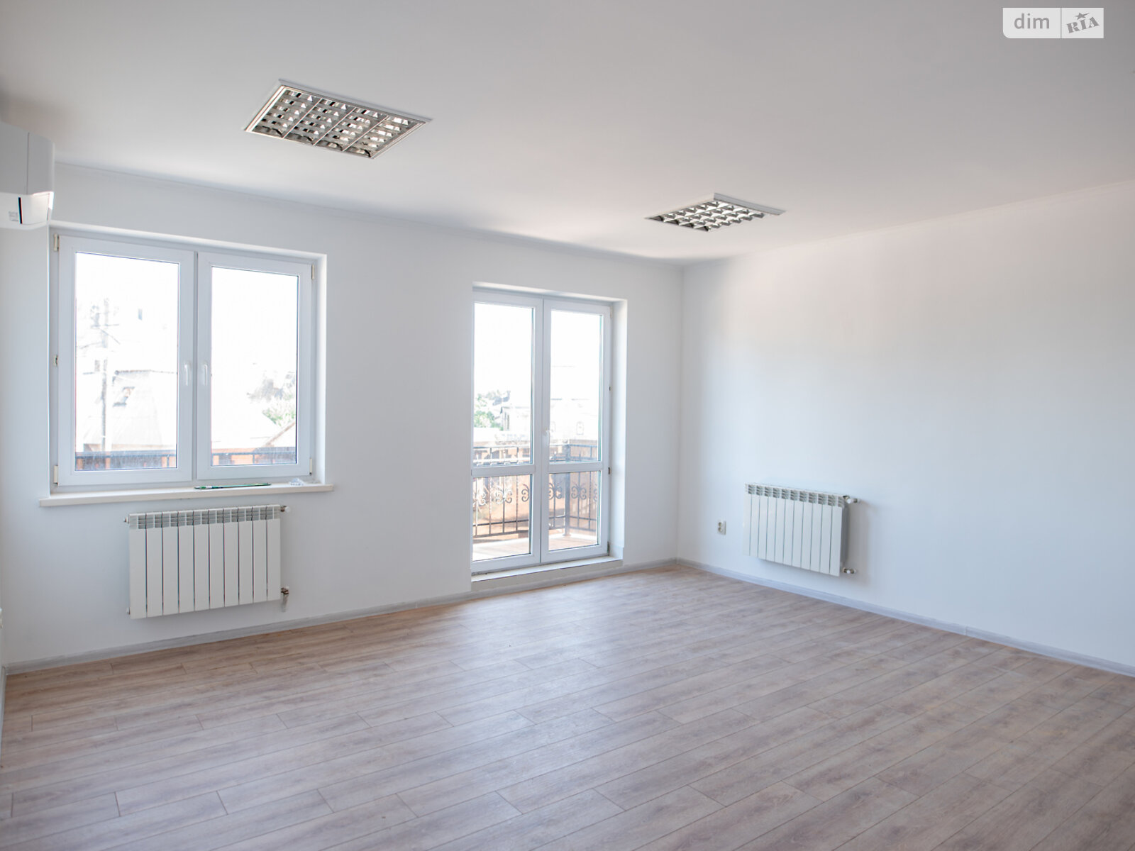 Аренда офисного помещения в Львове, Шевченко Тараса улица, помещений -, этаж - 1 фото 1