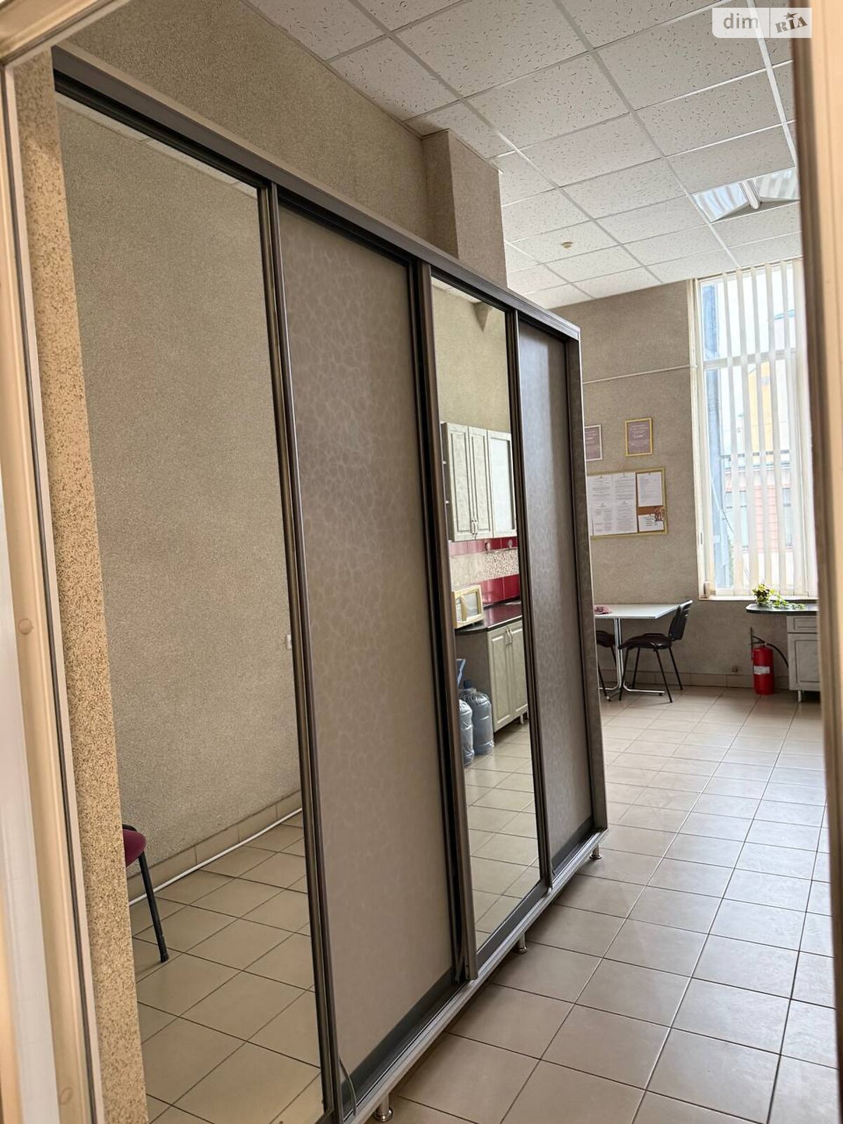 Аренда офисного помещения в Львове, Промышленная улица 50/52, помещений -, этаж - 2 фото 1