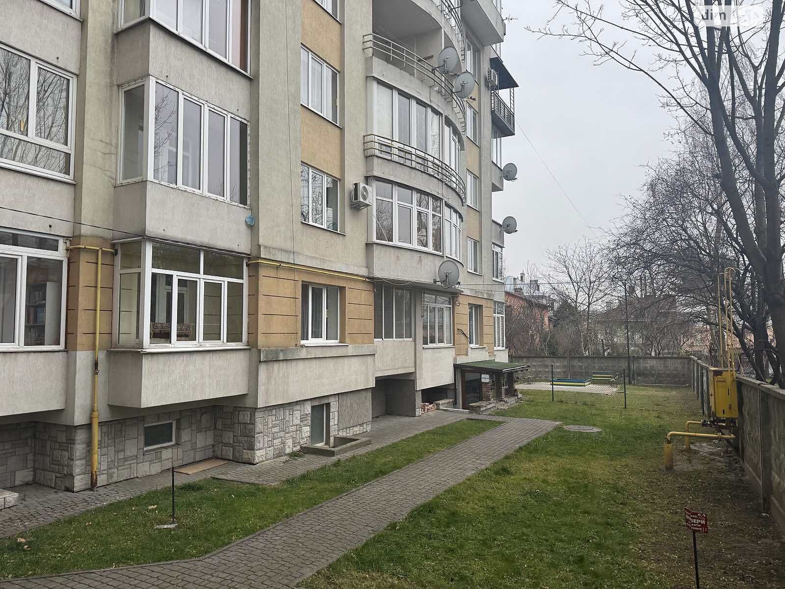 Оренда офісного приміщення в Львові, Юнаківа Генерала вулиця 9, приміщень - 4, поверх - 1 фото 1 Оренда офісного приміщення в Львові, Юнаківа Генерала вулиця 9, приміщень - 4, поверх - 1 фото 1