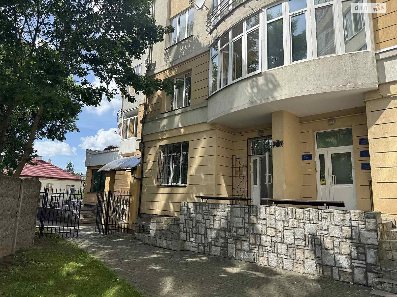 Оренда офісного приміщення в Львові, Юнаківа Генерала вулиця 9, приміщень - 4, поверх - 1 фото 1 Оренда офісного приміщення в Львові, Юнаківа Генерала вулиця 9, приміщень - 4, поверх - 1 фото 1