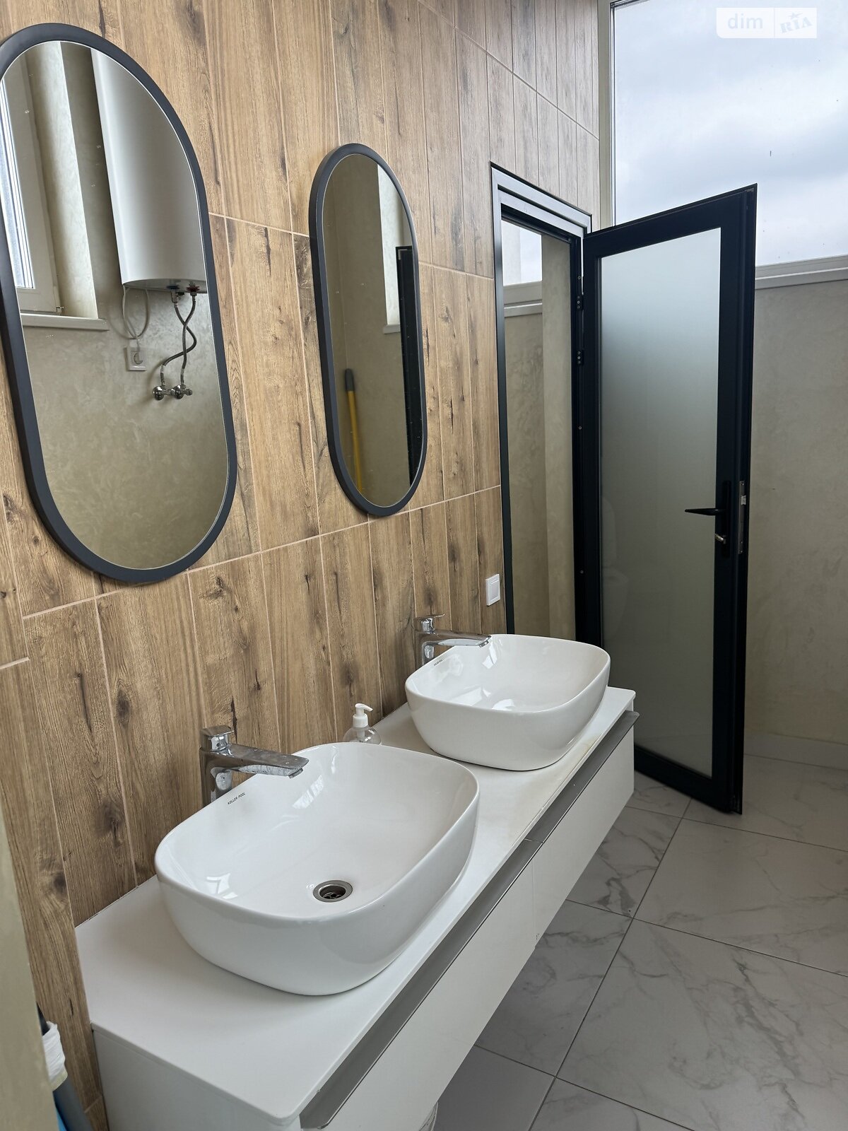 Оренда офісного приміщення в Львові, Щирецька вулиця, приміщень - 1, поверх - 5 фото 1 Оренда офісного приміщення в Львові, Щирецька вулиця, приміщень - 1, поверх - 5 фото 1