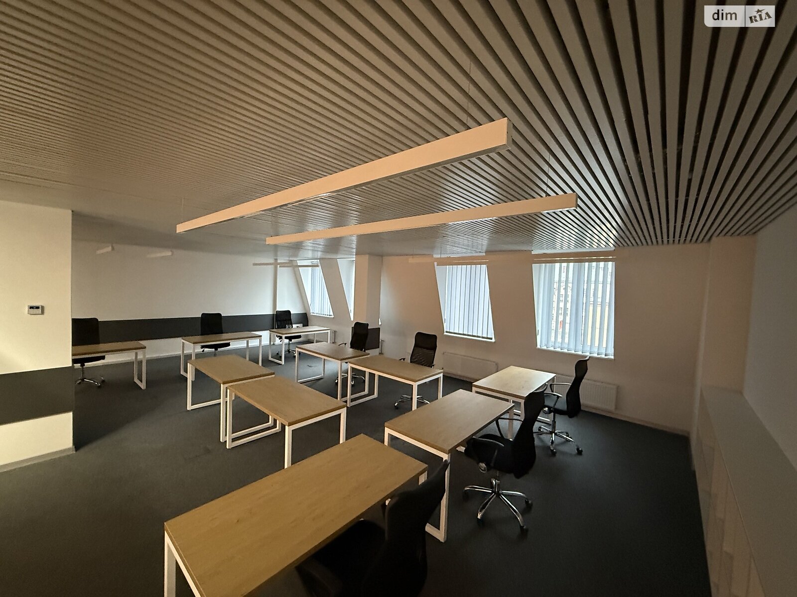 Оренда офісного приміщення в Львові, Чорновола В’ячеслава проспект 41, приміщень - 10, поверх - 4 фото 1