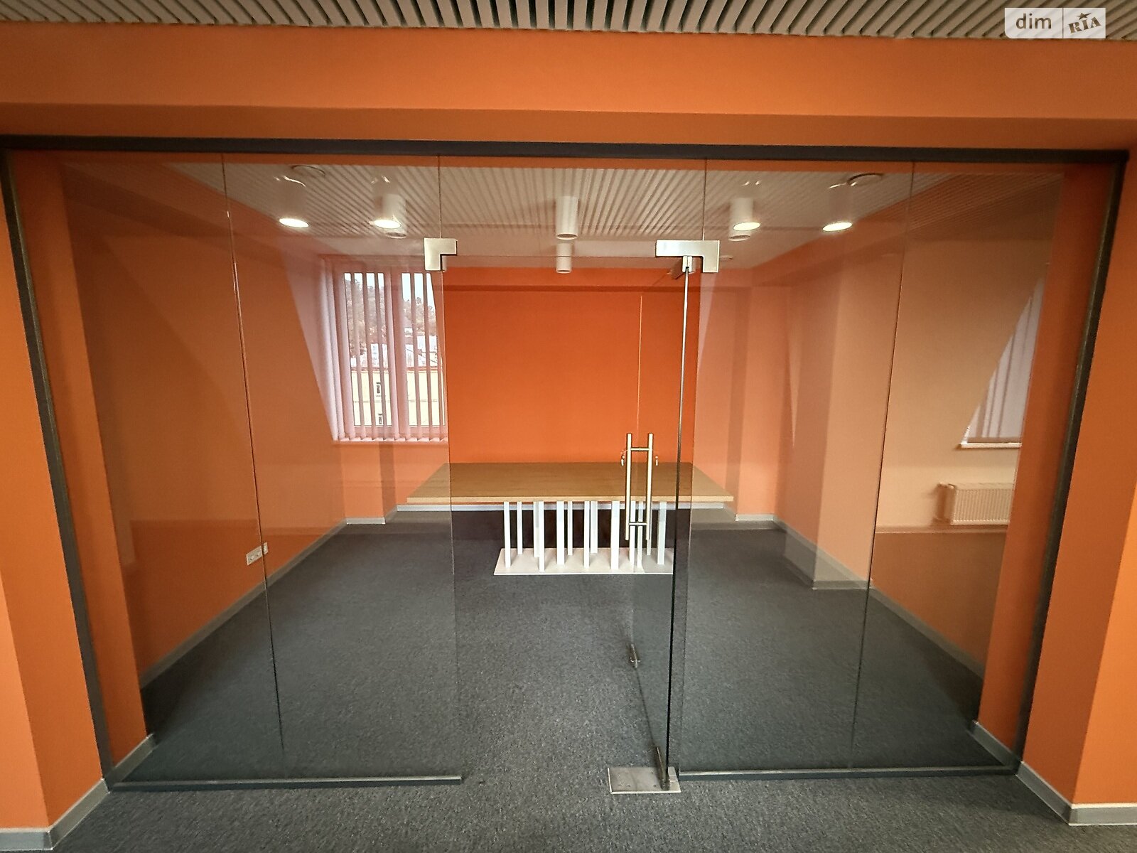 Оренда офісного приміщення в Львові, Чорновола В’ячеслава проспект 41, приміщень - 10, поверх - 4 фото 1