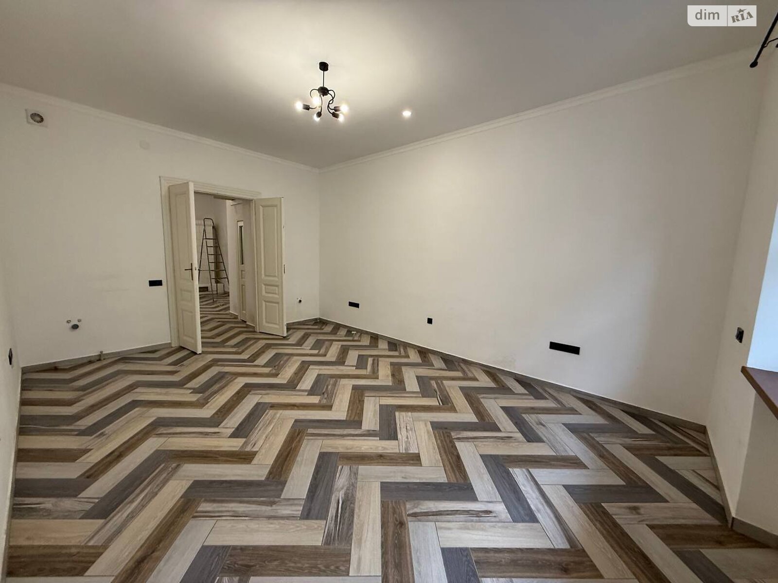 Оренда офісного приміщення в Львові, Кирила і Мефодія вулиця 23, приміщень - 2, поверх - 1 фото 1 Оренда офісного приміщення в Львові, Кирила і Мефодія вулиця 23, приміщень - 2, поверх - 1 фото 1