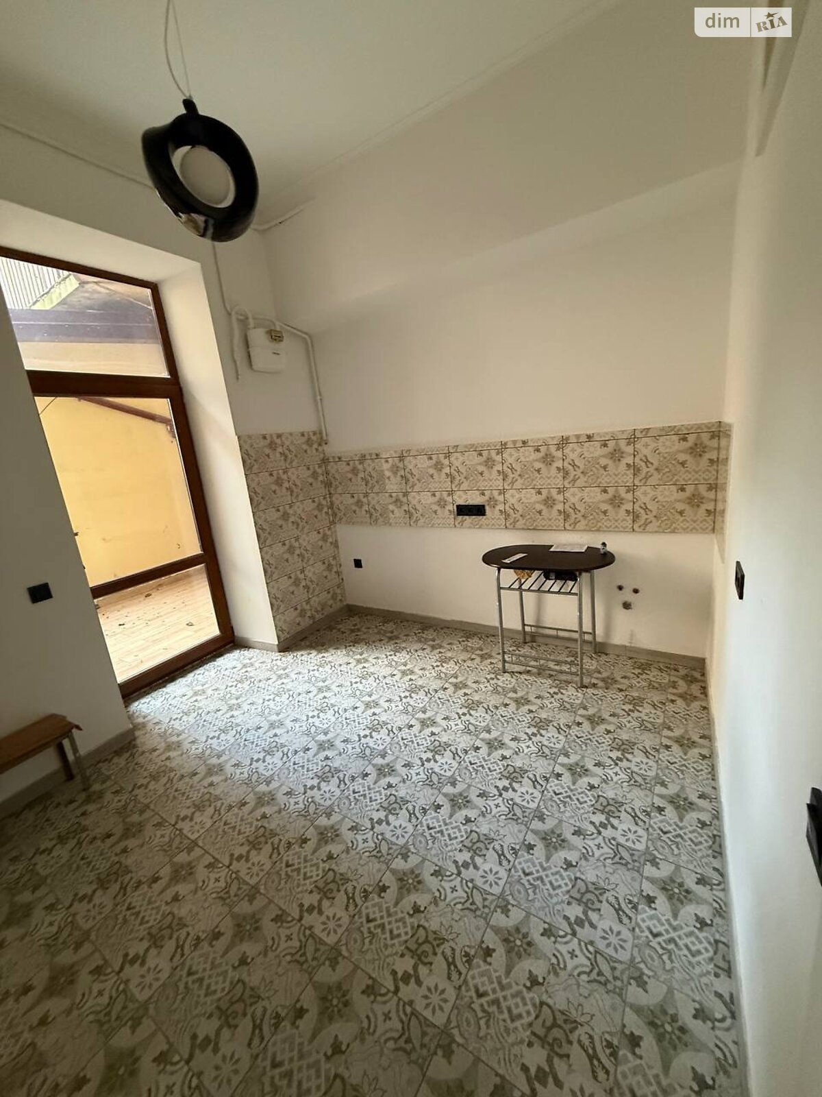 Оренда офісного приміщення в Львові, Кирила і Мефодія вулиця 23, приміщень - 2, поверх - 1 фото 1 Оренда офісного приміщення в Львові, Кирила і Мефодія вулиця 23, приміщень - 2, поверх - 1 фото 1