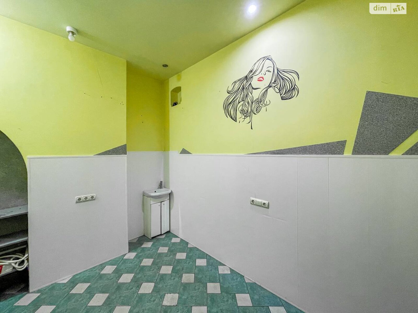 Аренда офисного помещения в Львове, Менцинского улица 1, помещений -, этаж - 1 фото 1 Аренда офисного помещения в Львове, Менцинского улица 1, помещений -, этаж - 1 фото 1