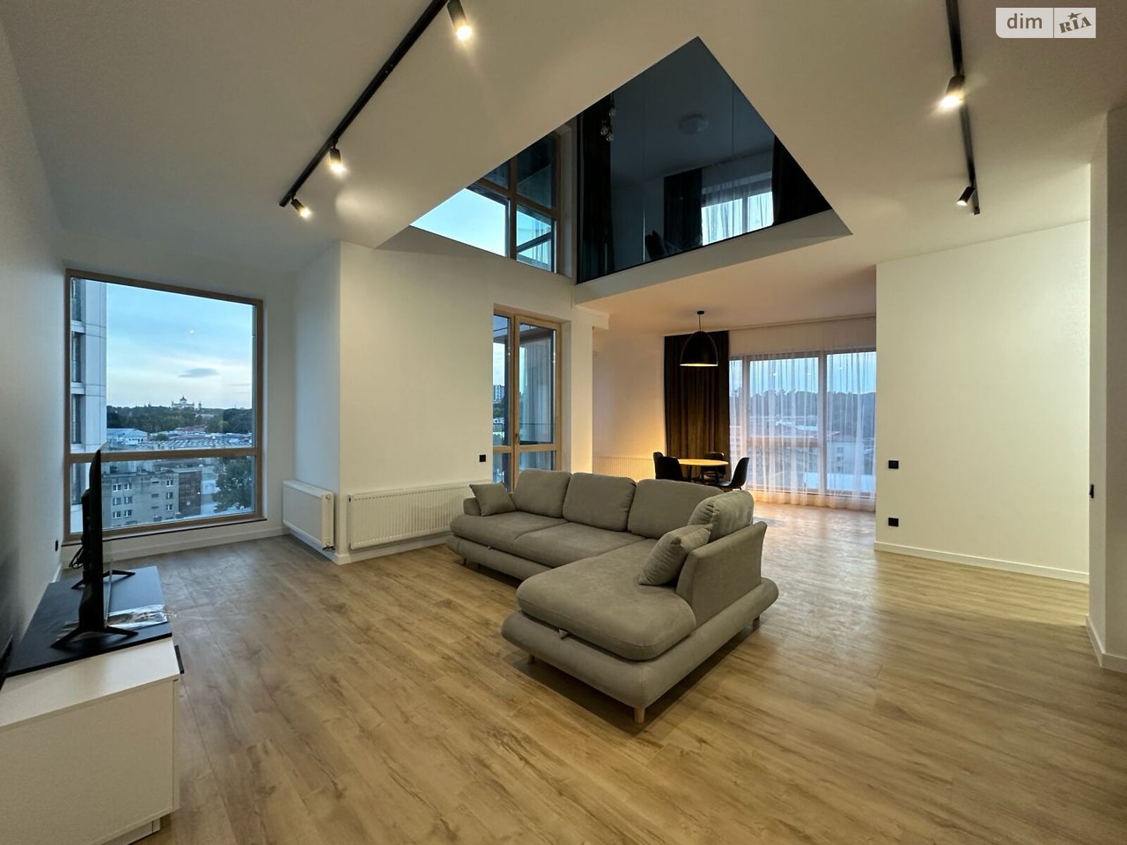 Аренда офисного помещения в Львове, Под Дубом улица 26А, помещений - 5, этаж - 10 фото 1