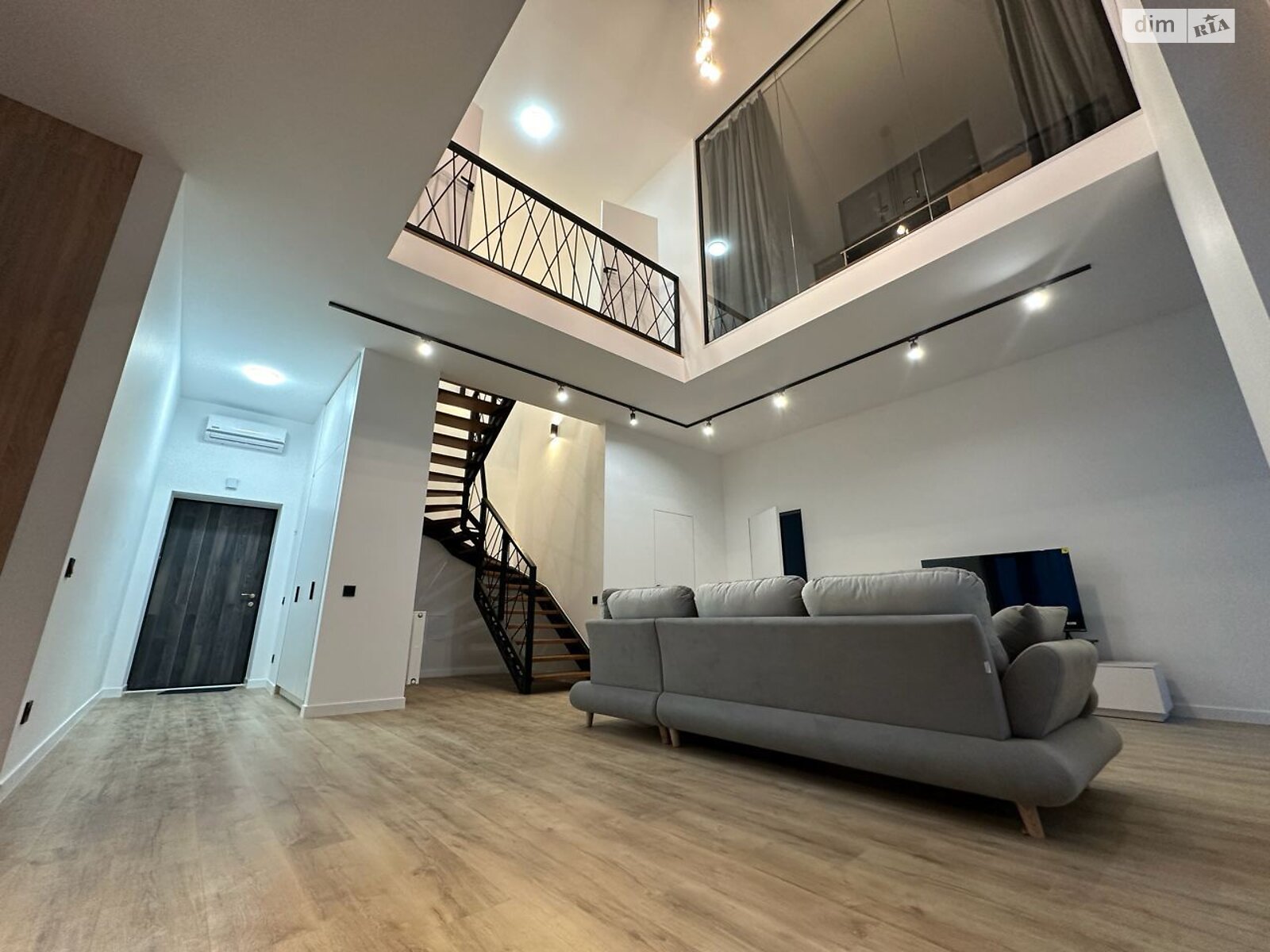 Аренда офисного помещения в Львове, Под Дубом улица 26А, помещений - 5, этаж - 10 фото 1