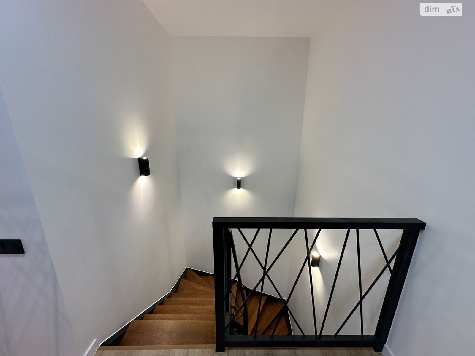 Аренда офисного помещения в Львове, Под Дубом улица 26А, помещений - 5, этаж - 10 фото 1