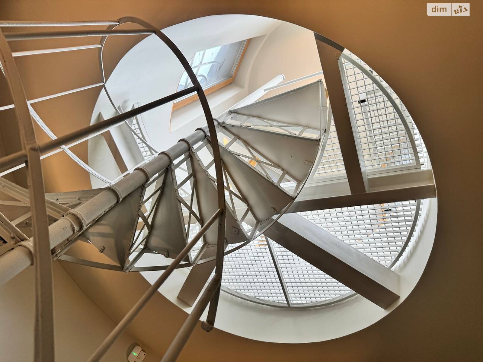 Аренда офисного помещения в Львове, Руданского улица 1, помещений - 1, этаж - 5 фото 1