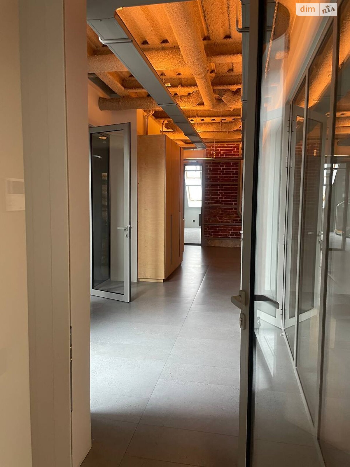 Аренда офисного помещения в Львове, Руданского улица 1, помещений -, этаж - 5 фото 1 Аренда офисного помещения в Львове, Руданского улица 1, помещений -, этаж - 5 фото 1