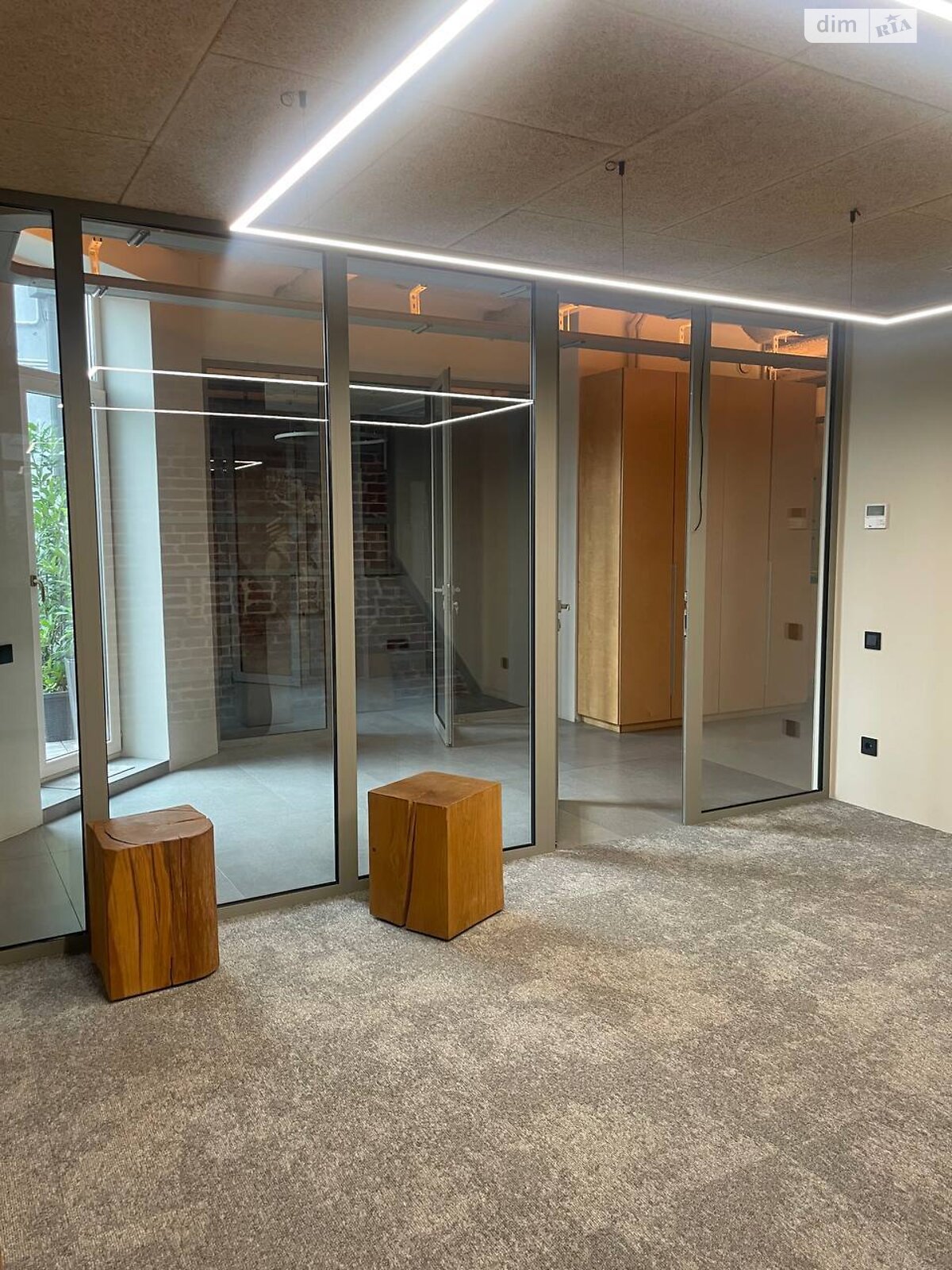 Аренда офисного помещения в Львове, Руданского улица 1, помещений -, этаж - 5 фото 1 Аренда офисного помещения в Львове, Руданского улица 1, помещений -, этаж - 5 фото 1