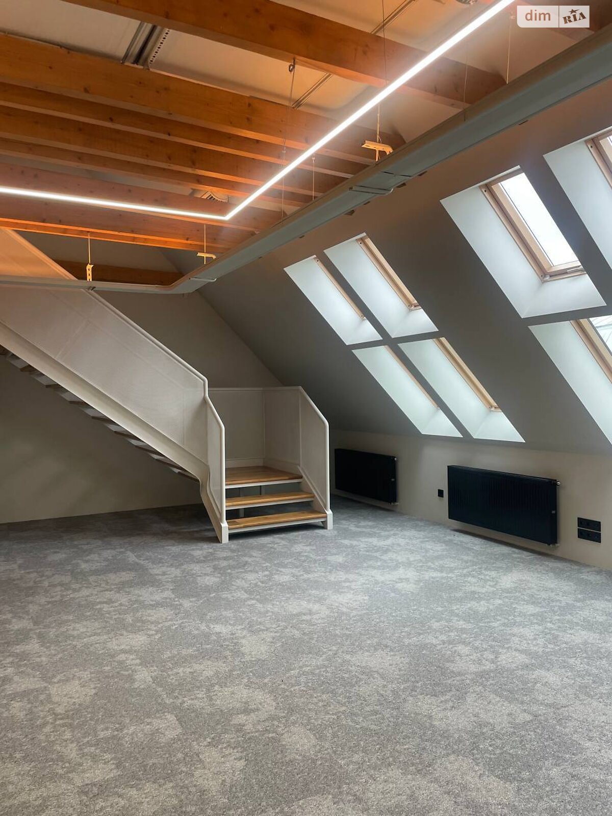 Аренда офисного помещения в Львове, Руданского улица 1, помещений -, этаж - 5 фото 1 Аренда офисного помещения в Львове, Руданского улица 1, помещений -, этаж - 5 фото 1