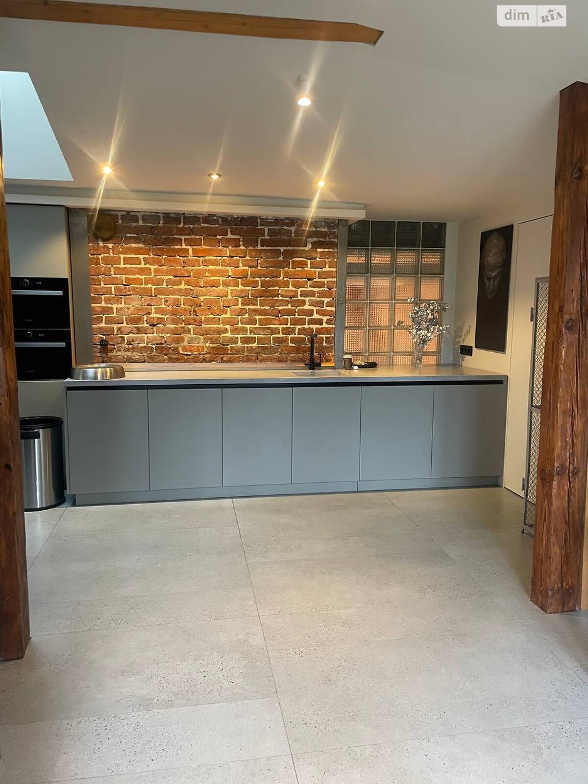 Аренда офисного помещения в Львове, Руданского улица 1, помещений -, этаж - 5 фото 1 Аренда офисного помещения в Львове, Руданского улица 1, помещений -, этаж - 5 фото 1