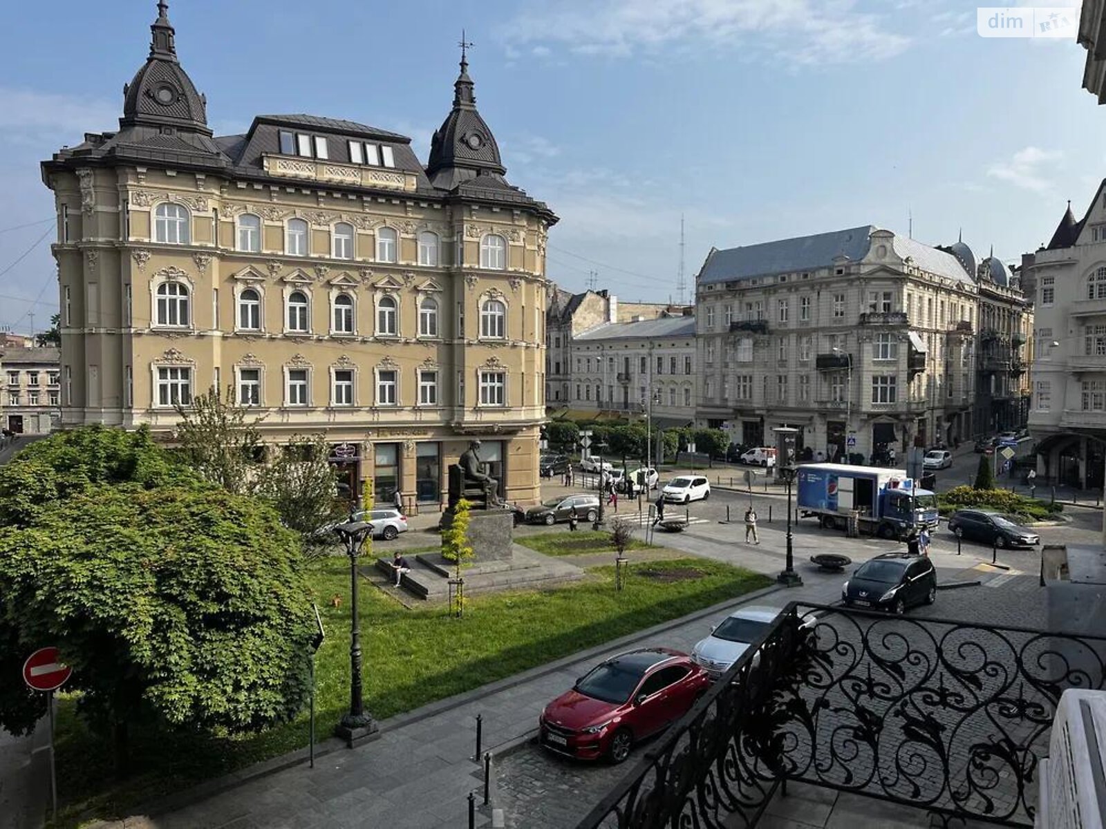 Аренда офисного помещения в Львове, Шевченко проспект, помещений - 3, этаж - 2 фото 1 Аренда офисного помещения в Львове, Шевченко проспект, помещений - 3, этаж - 2 фото 1