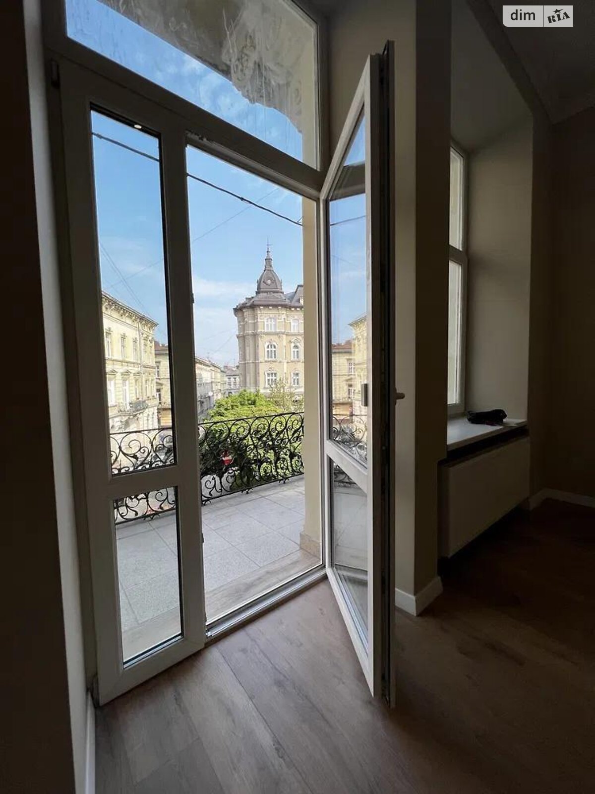 Аренда офисного помещения в Львове, Шевченко проспект, помещений - 3, этаж - 2 фото 1 Аренда офисного помещения в Львове, Шевченко проспект, помещений - 3, этаж - 2 фото 1