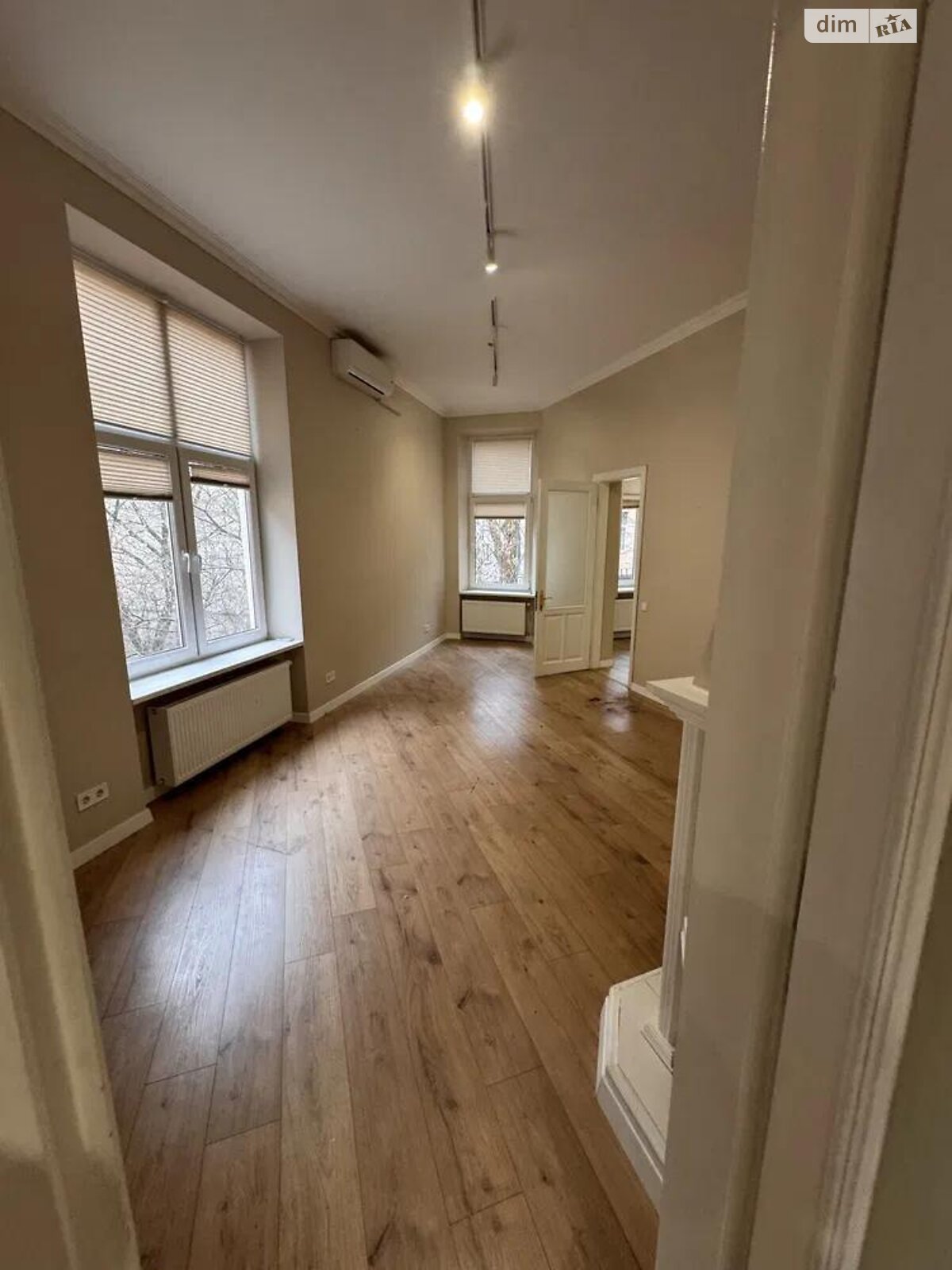 Аренда офисного помещения в Львове, Шевченко проспект, помещений - 3, этаж - 2 фото 1 Аренда офисного помещения в Львове, Шевченко проспект, помещений - 3, этаж - 2 фото 1