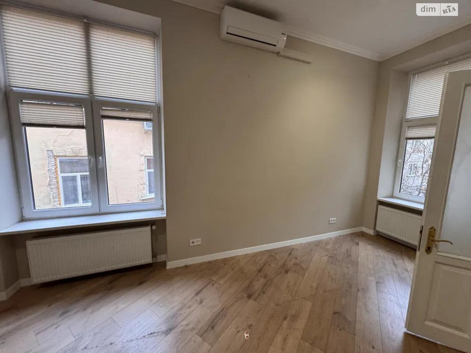 Аренда офисного помещения в Львове, Шевченко проспект, помещений - 3, этаж - 2 фото 1 Аренда офисного помещения в Львове, Шевченко проспект, помещений - 3, этаж - 2 фото 1