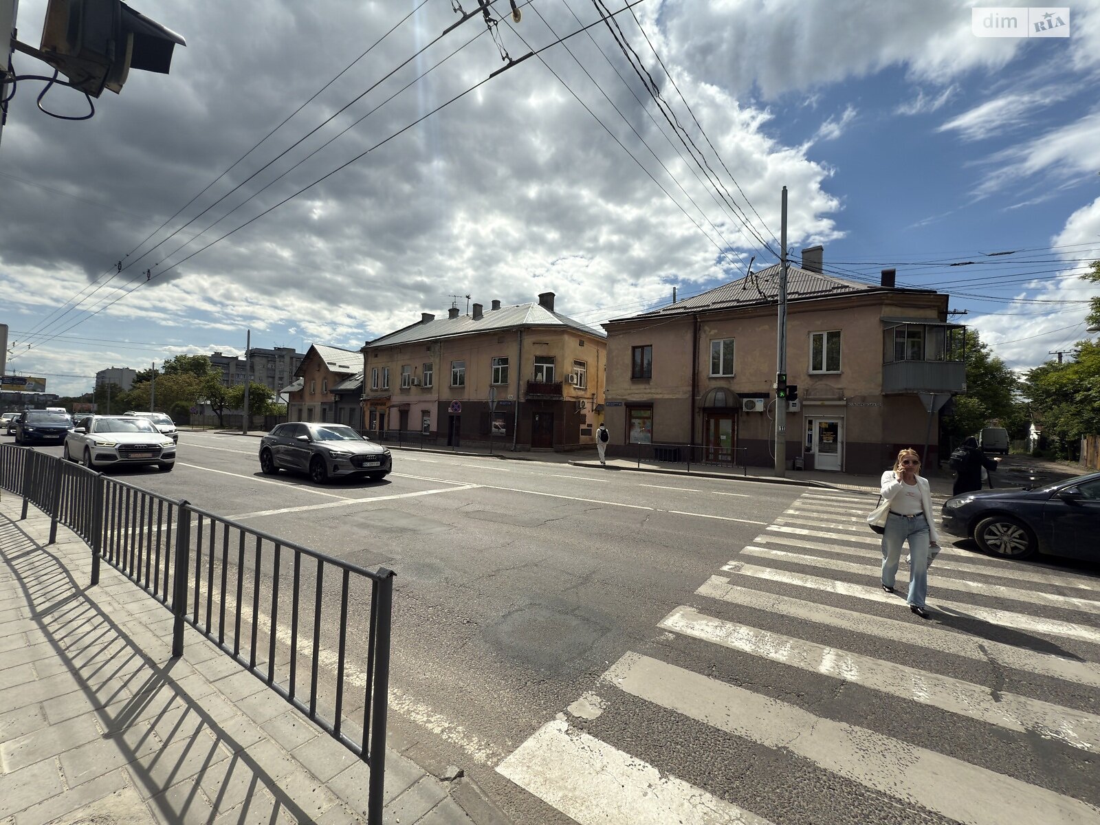 Аренда офисного помещения в Львове, Кульпарковская улица 124, помещений - 1, этаж - 1 фото 1 Аренда офисного помещения в Львове, Кульпарковская улица 124, помещений - 1, этаж - 1 фото 1