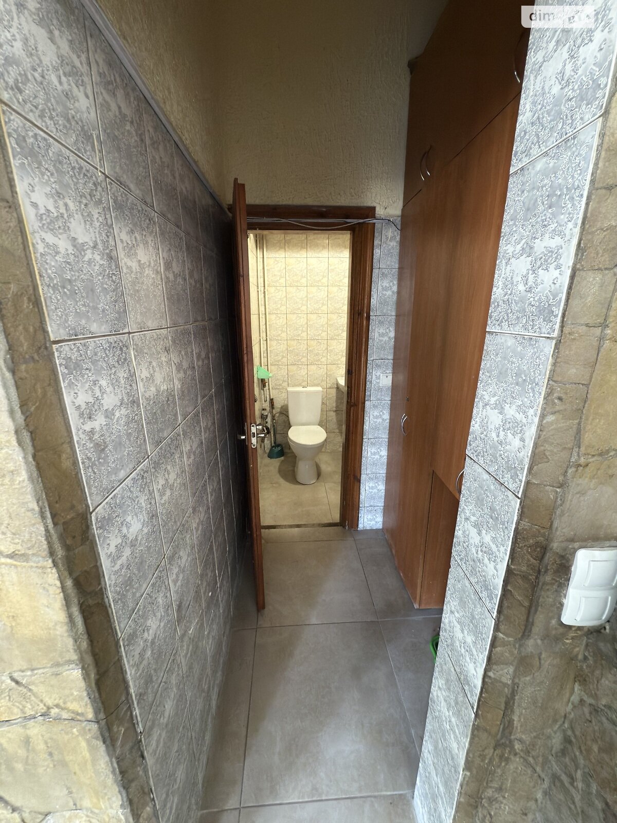 Аренда офисного помещения в Львове, Кульпарковская улица 124, помещений - 1, этаж - 1 фото 1 Аренда офисного помещения в Львове, Кульпарковская улица 124, помещений - 1, этаж - 1 фото 1