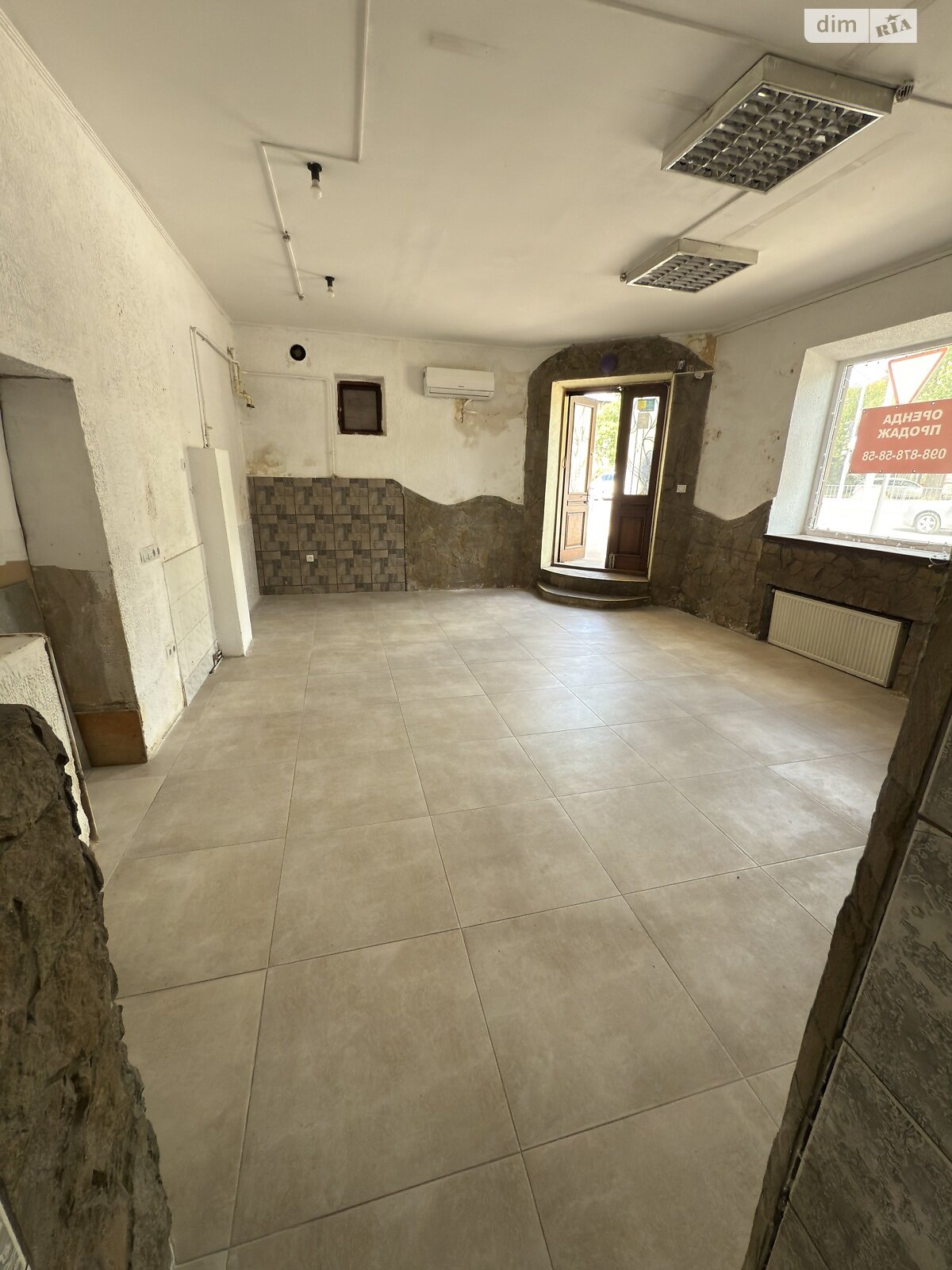 Аренда офисного помещения в Львове, Кульпарковская улица 124, помещений - 1, этаж - 1 фото 1 Аренда офисного помещения в Львове, Кульпарковская улица 124, помещений - 1, этаж - 1 фото 1