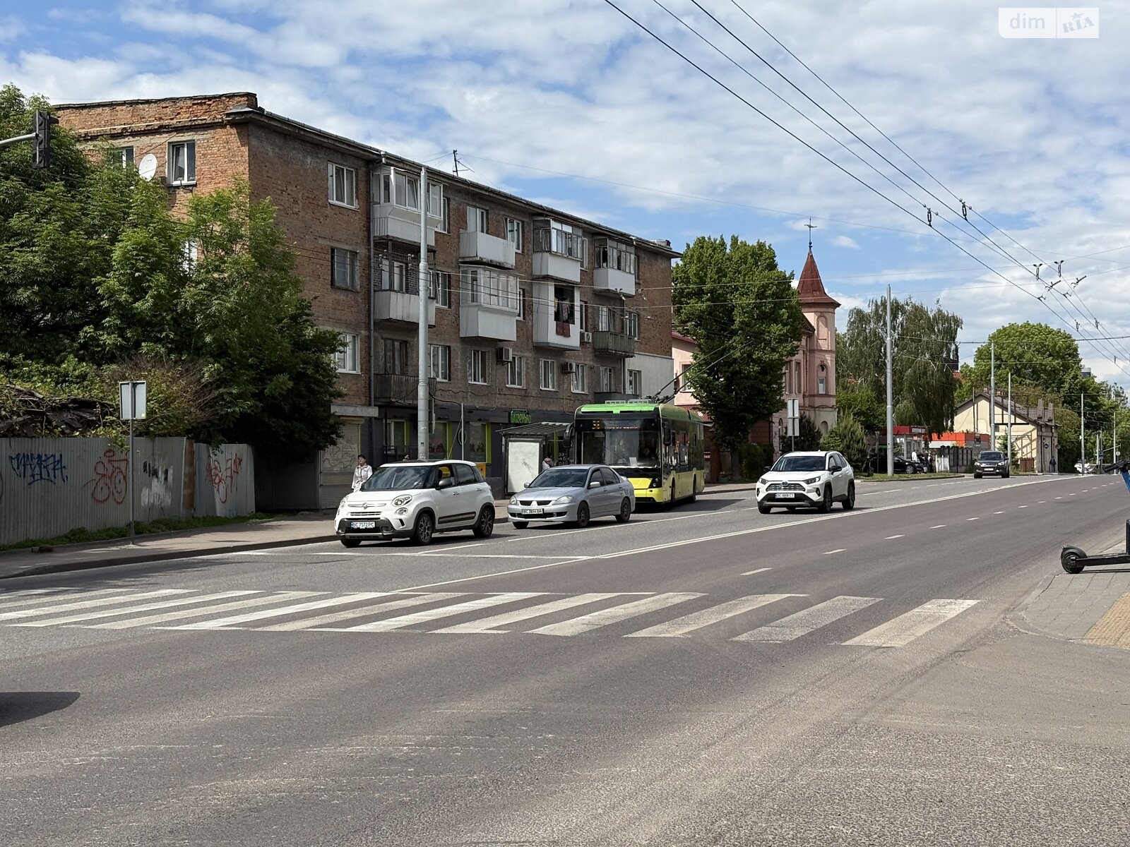 Аренда офисного помещения в Львове, Кульпарковская улица 124, помещений - 1, этаж - 1 фото 1 Аренда офисного помещения в Львове, Кульпарковская улица 124, помещений - 1, этаж - 1 фото 1