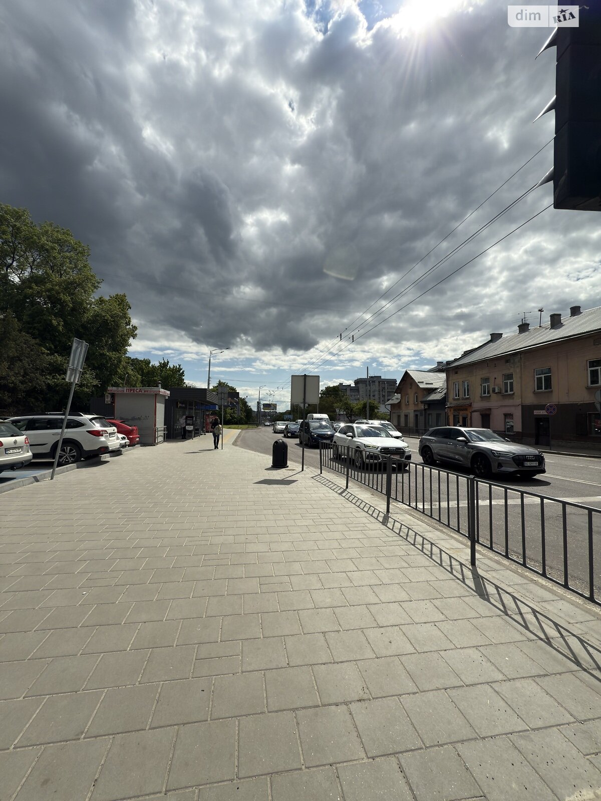 Аренда офисного помещения в Львове, Кульпарковская улица 124, помещений - 1, этаж - 1 фото 1 Аренда офисного помещения в Львове, Кульпарковская улица 124, помещений - 1, этаж - 1 фото 1