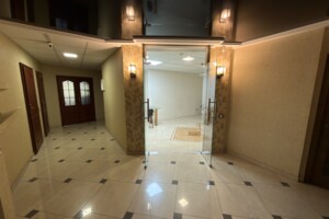 Аренда офисного помещения в Львове, Садовая улица 2А, помещений - 1, этаж - 2 фото 2 Аренда офисного помещения в Львове, Садовая улица 2А, помещений - 1, этаж - 2 фото 2