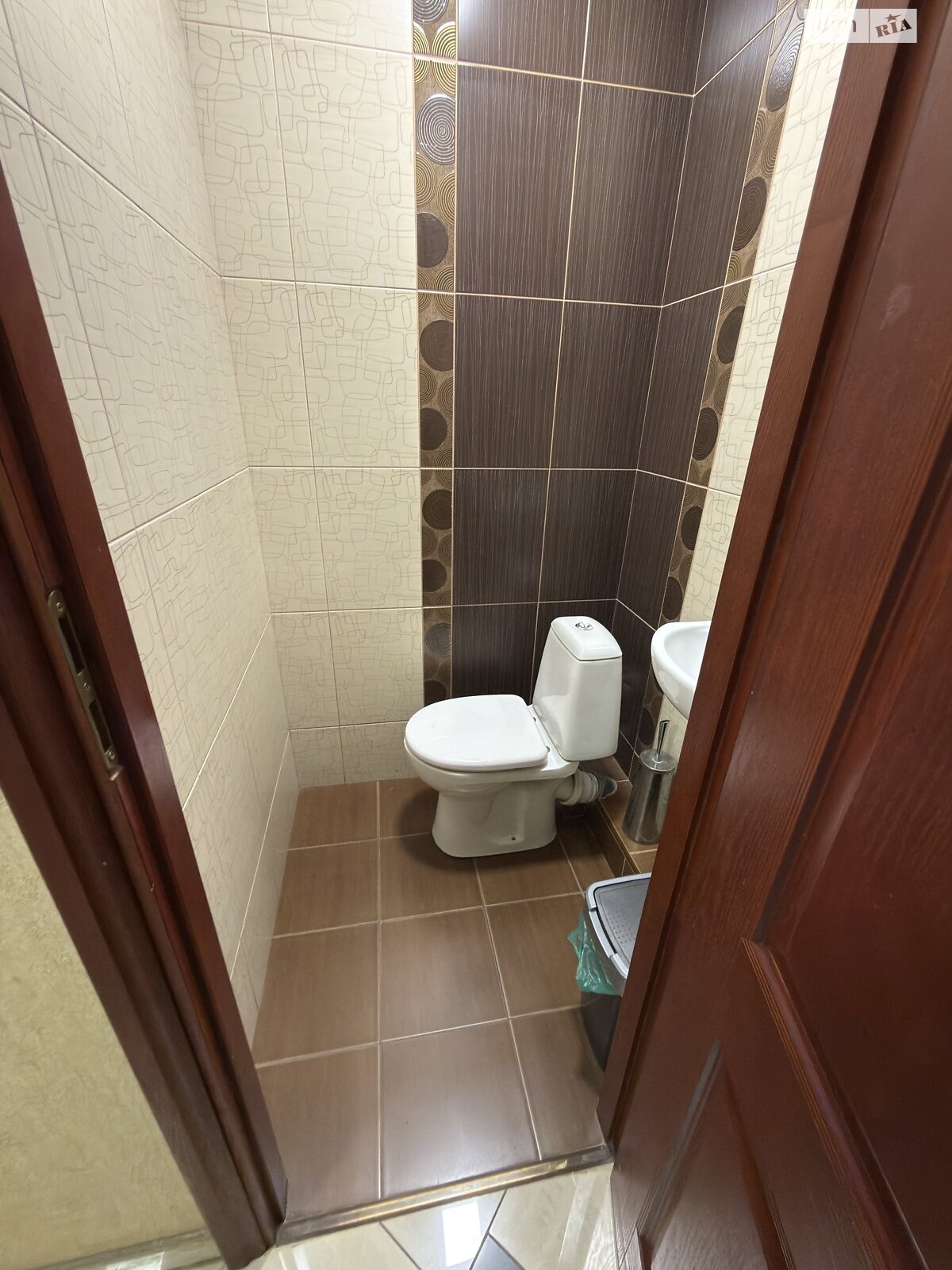 Аренда офисного помещения в Львове, Садовая улица 2А, помещений - 1, этаж - 2 фото 1 Аренда офисного помещения в Львове, Садовая улица 2А, помещений - 1, этаж - 2 фото 1