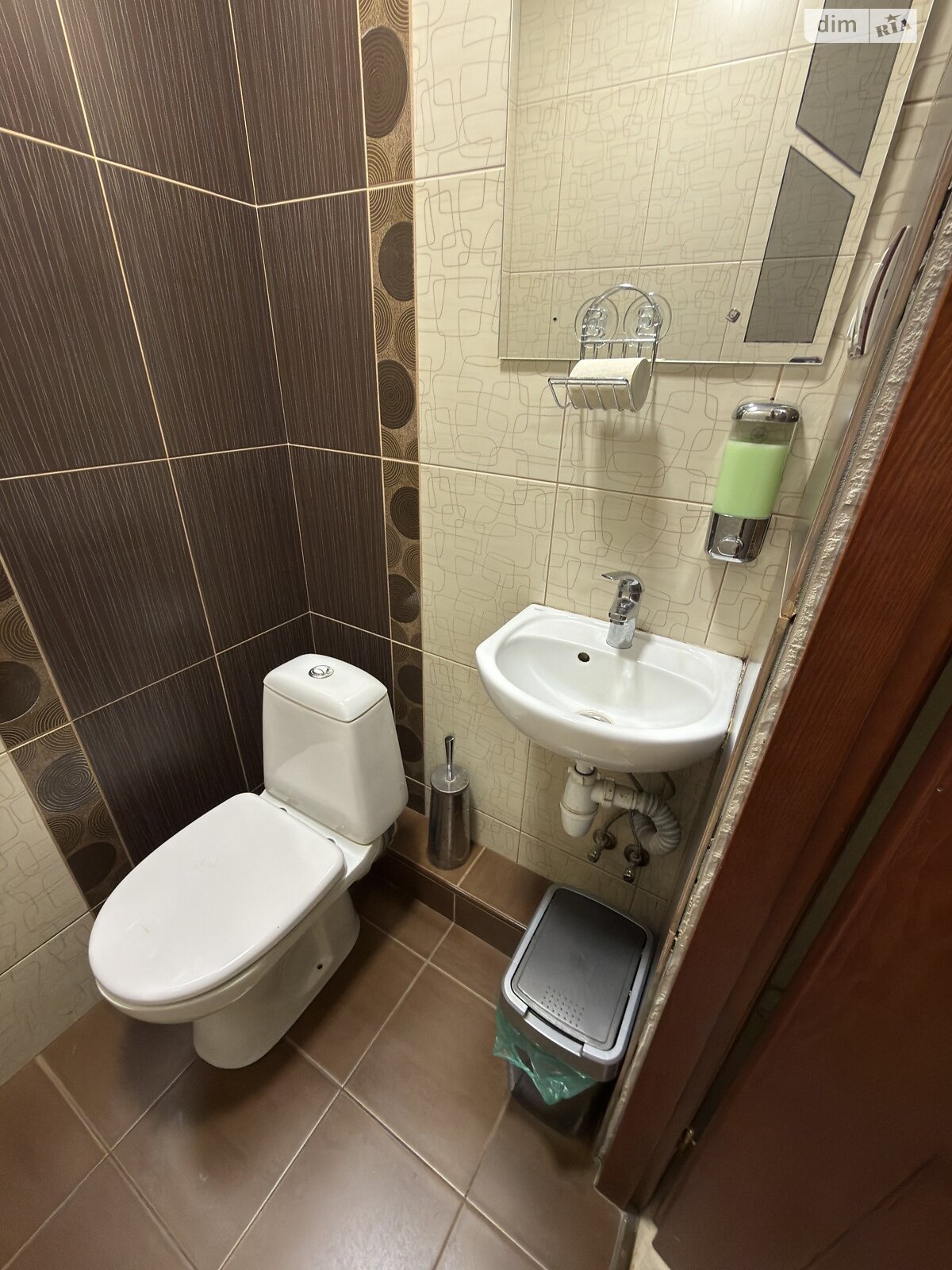 Аренда офисного помещения в Львове, Садовая улица 2А, помещений - 1, этаж - 2 фото 1 Аренда офисного помещения в Львове, Садовая улица 2А, помещений - 1, этаж - 2 фото 1