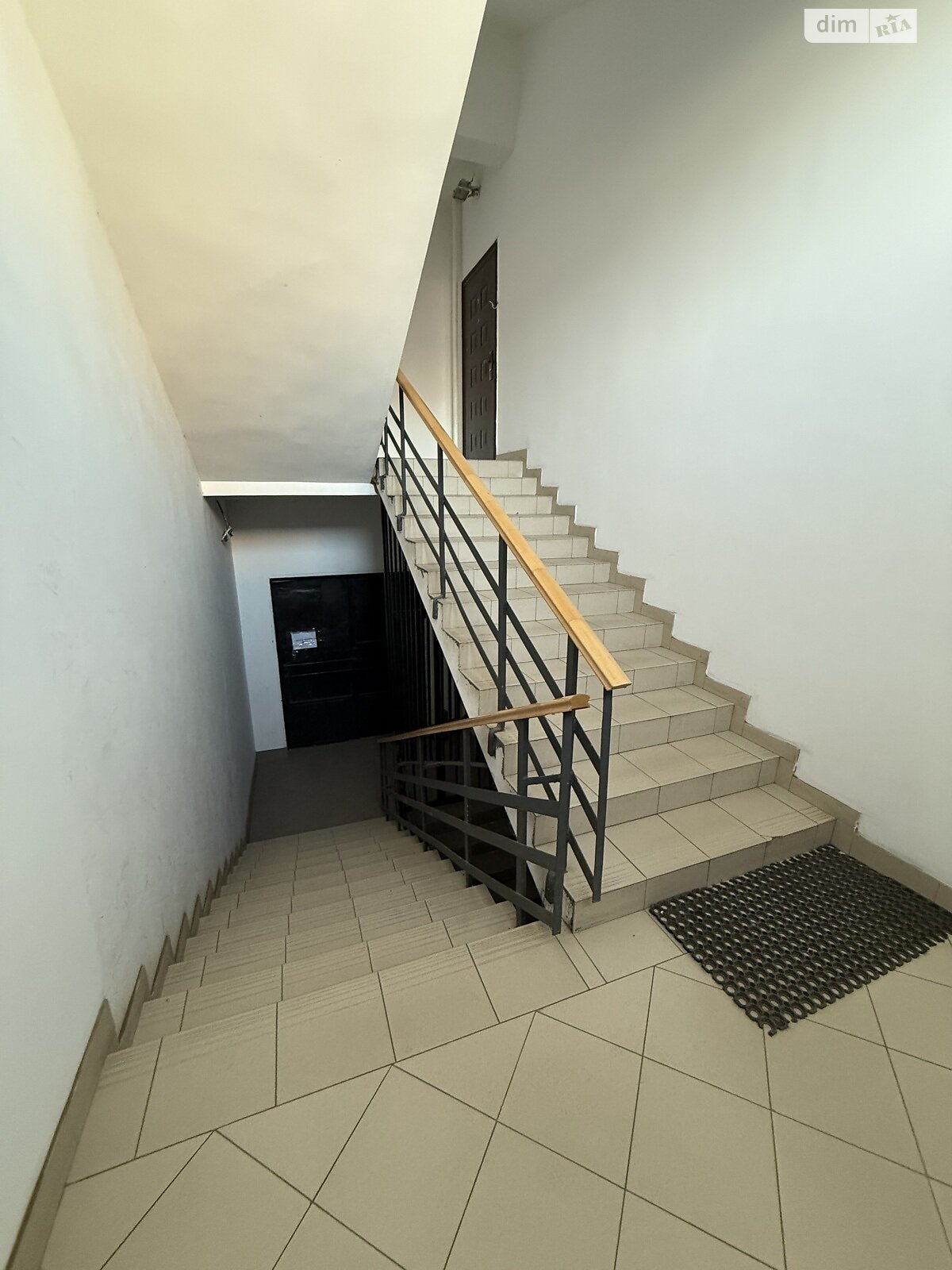 Аренда офисного помещения в Львове, Садовая улица 2А, помещений - 1, этаж - 2 фото 1 Аренда офисного помещения в Львове, Садовая улица 2А, помещений - 1, этаж - 2 фото 1