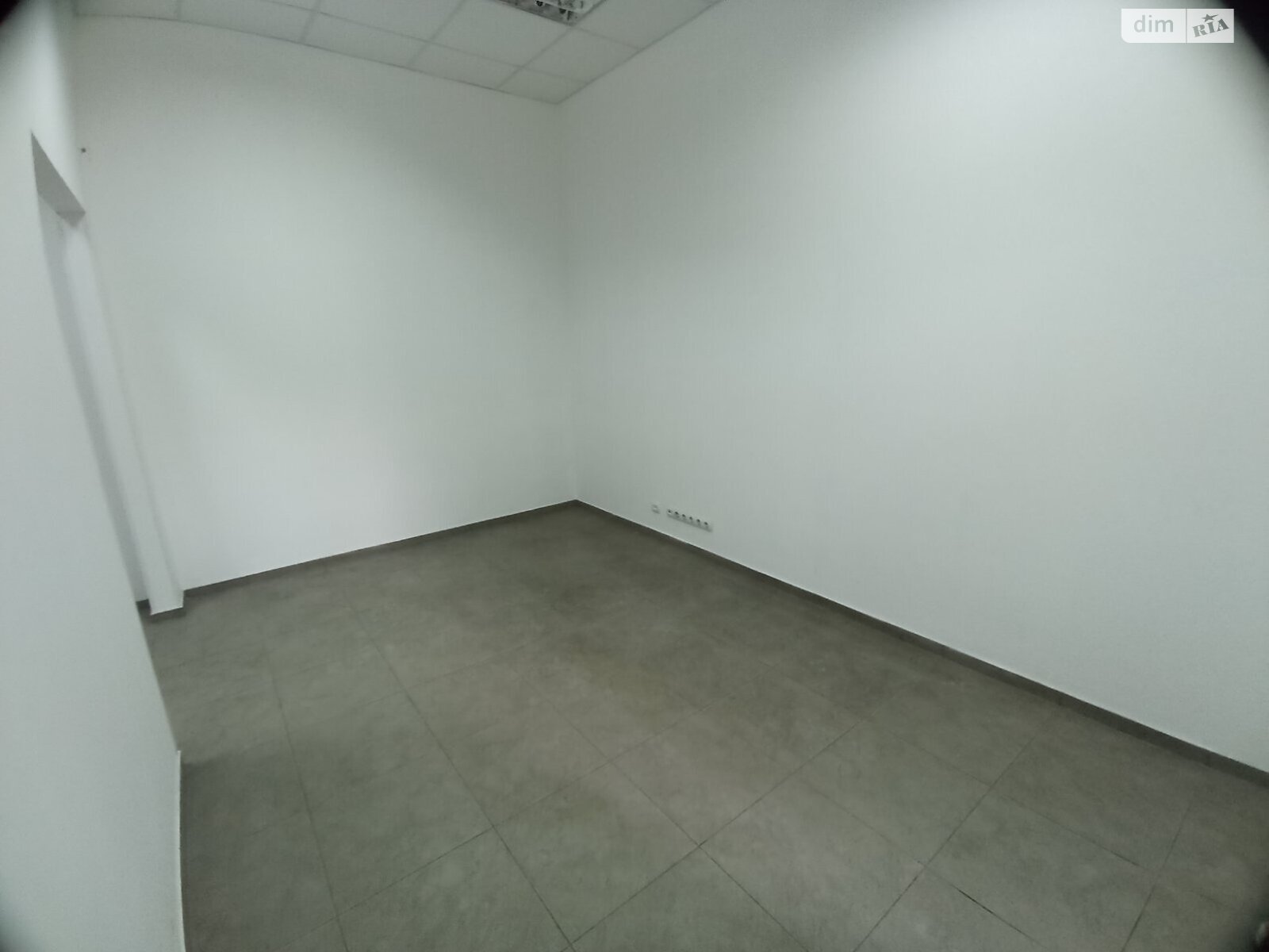 Оренда офісного приміщення в Львові, Юнаківа Генерала вулиця 9, приміщень - 4, поверх - 1 фото 1 Оренда офісного приміщення в Львові, Юнаківа Генерала вулиця 9, приміщень - 4, поверх - 1 фото 1