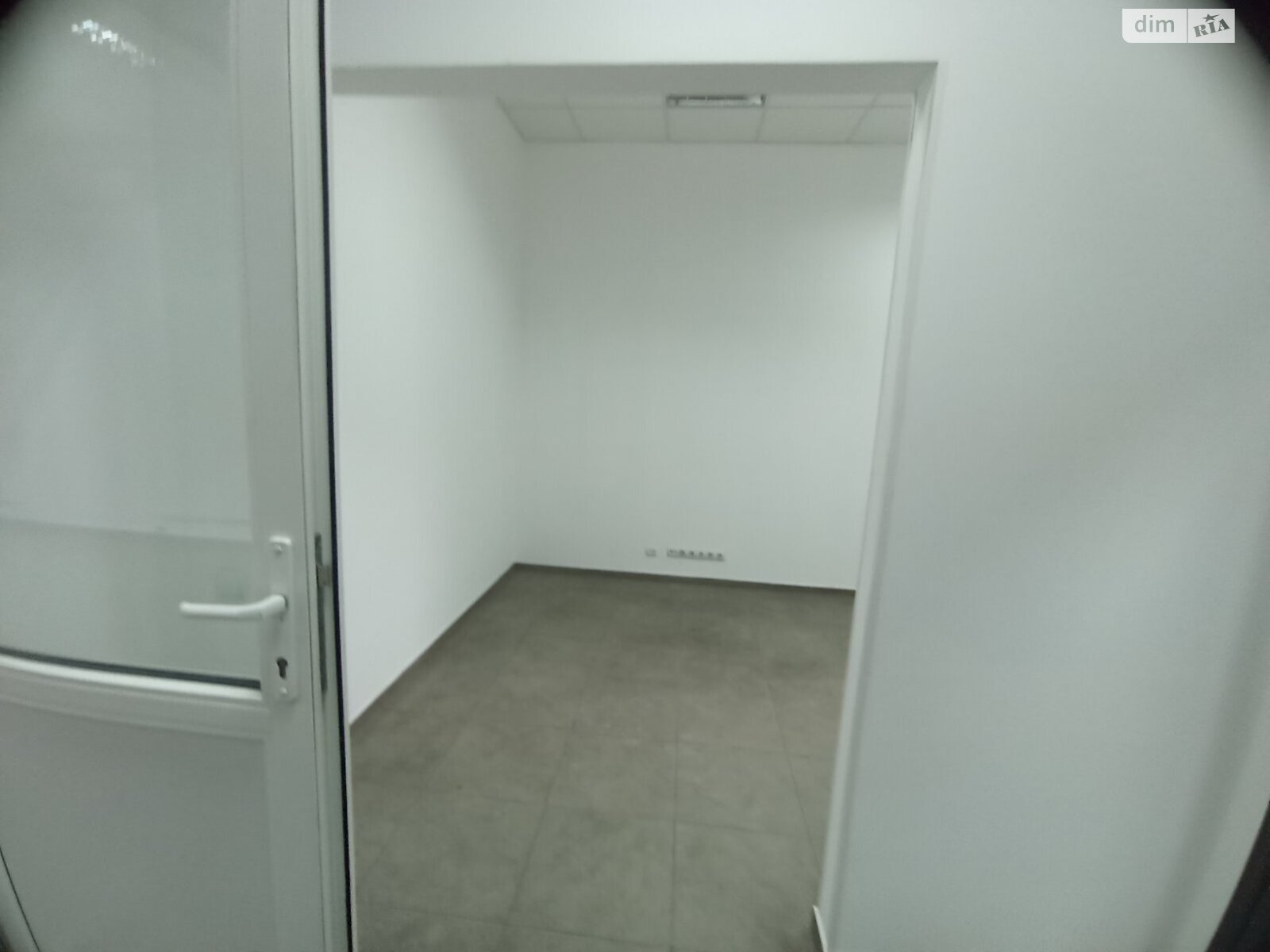 Оренда офісного приміщення в Львові, Юнаківа Генерала вулиця 9, приміщень - 4, поверх - 1 фото 1 Оренда офісного приміщення в Львові, Юнаківа Генерала вулиця 9, приміщень - 4, поверх - 1 фото 1