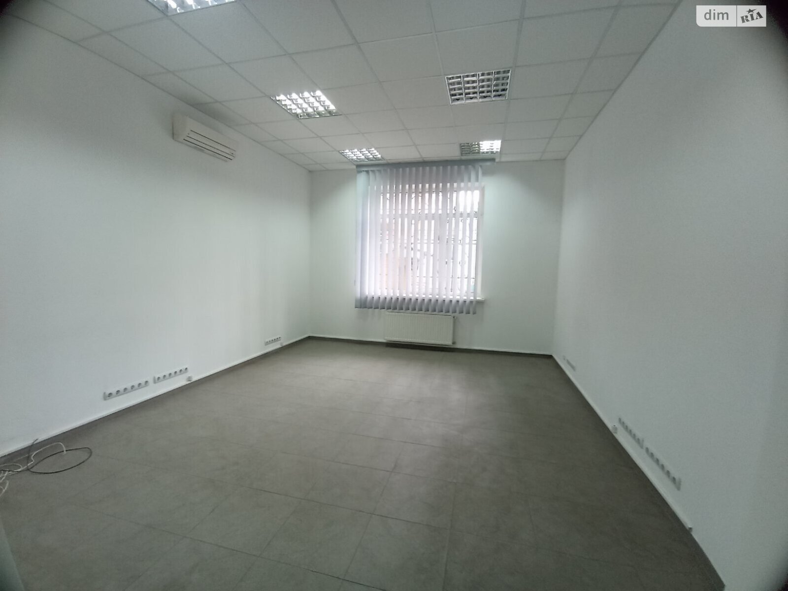 Оренда офісного приміщення в Львові, Юнаківа Генерала вулиця 9, приміщень - 4, поверх - 1 фото 1 Оренда офісного приміщення в Львові, Юнаківа Генерала вулиця 9, приміщень - 4, поверх - 1 фото 1