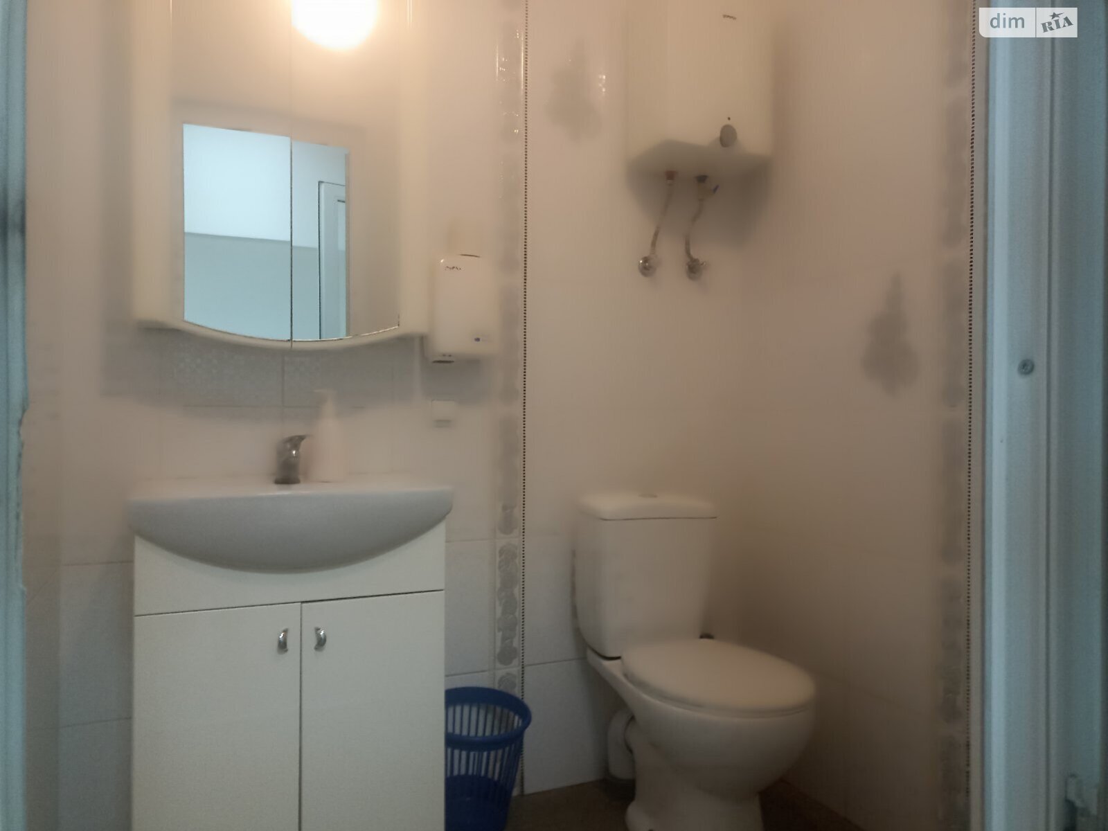 Оренда офісного приміщення в Львові, Юнаківа Генерала вулиця 9, приміщень - 4, поверх - 1 фото 1 Оренда офісного приміщення в Львові, Юнаківа Генерала вулиця 9, приміщень - 4, поверх - 1 фото 1