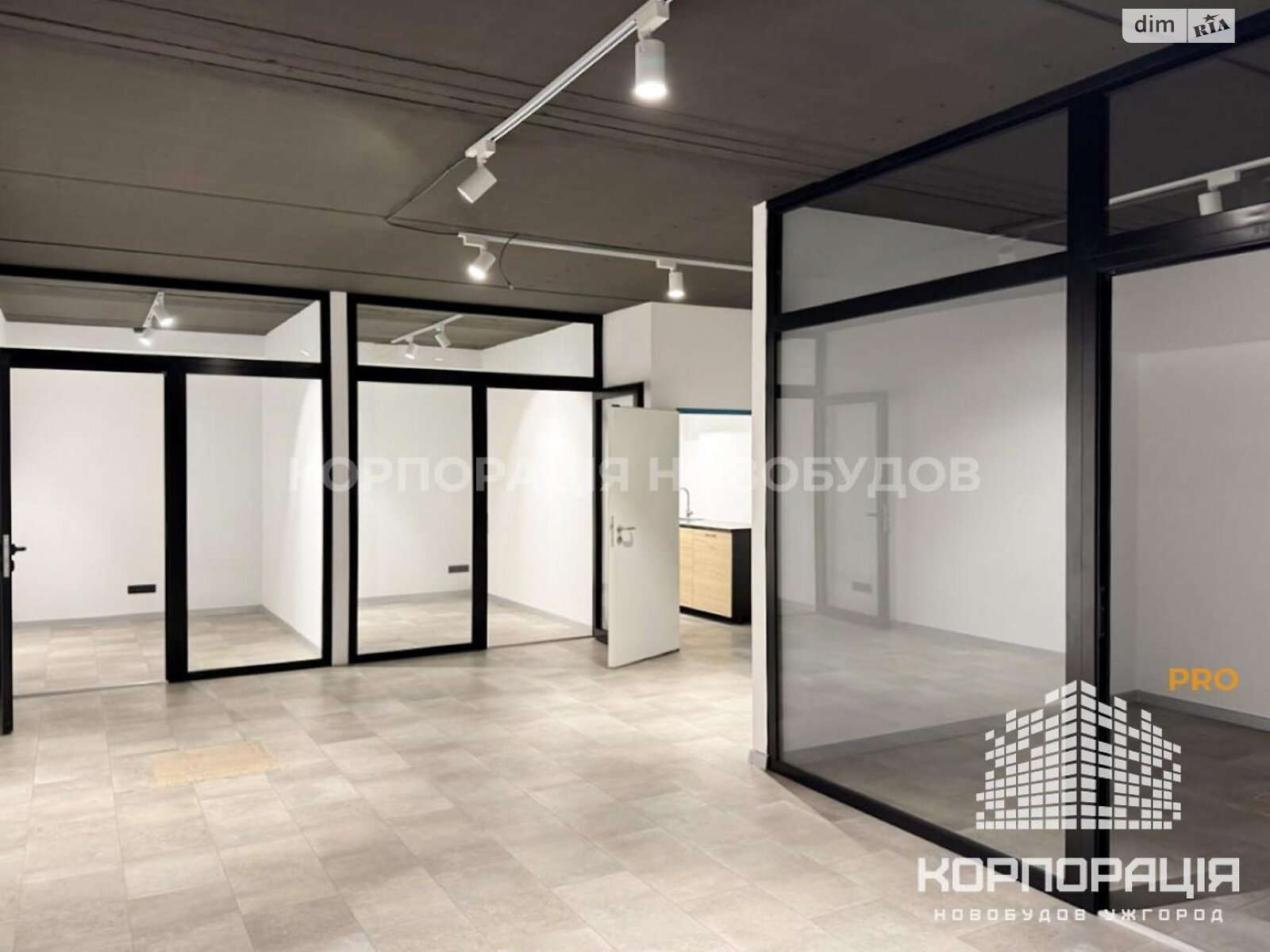 Оренда офісного приміщення в Минаї, Августина Волошина вулиця, приміщень - 5, поверх - 1 фото 1