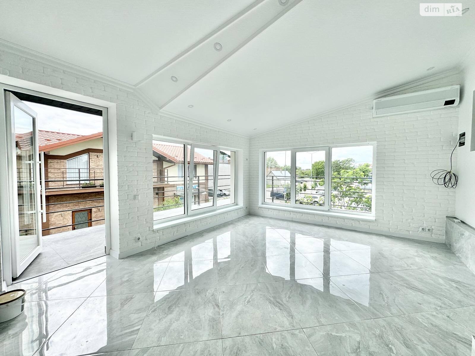 Аренда офисного помещения в Мукачеве, Александра Духновича площадь 4, помещений -, этаж - 2 фото 1 Аренда офисного помещения в Мукачеве, Александра Духновича площадь 4, помещений -, этаж - 2 фото 1