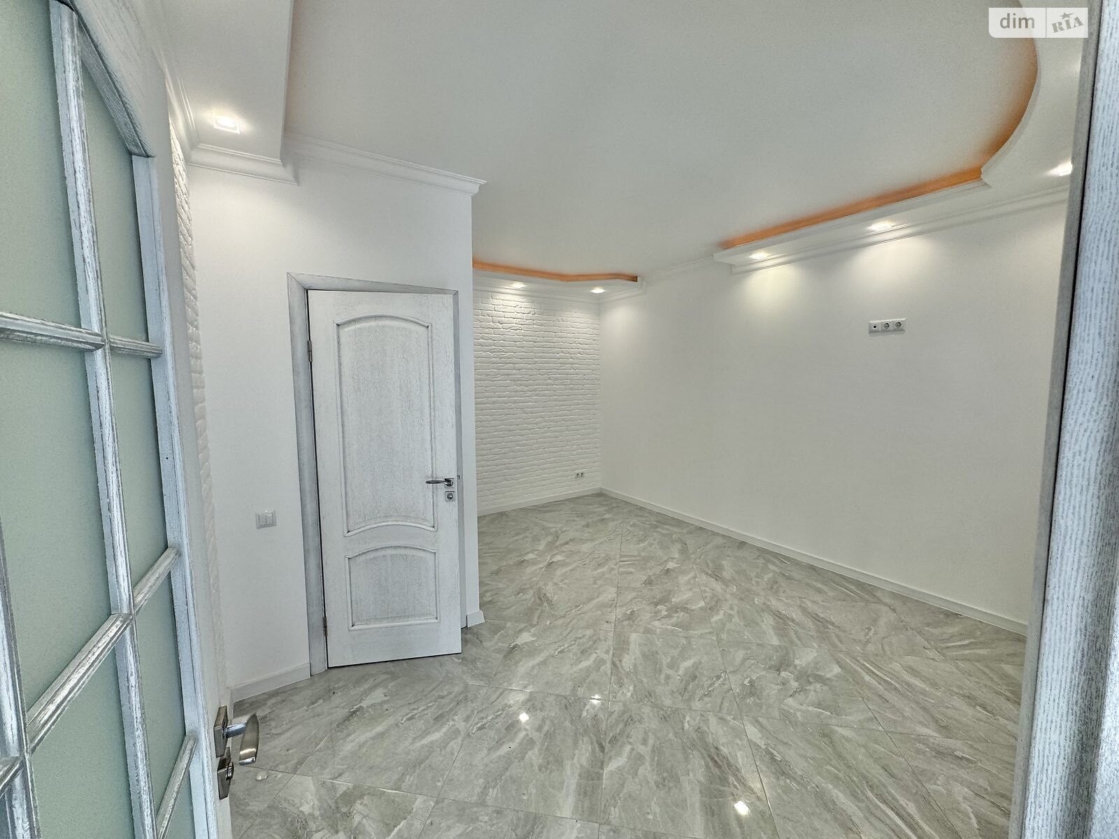 Аренда офисного помещения в Мукачеве, Александра Духновича площадь 4, помещений -, этаж - 2 фото 1 Аренда офисного помещения в Мукачеве, Александра Духновича площадь 4, помещений -, этаж - 2 фото 1