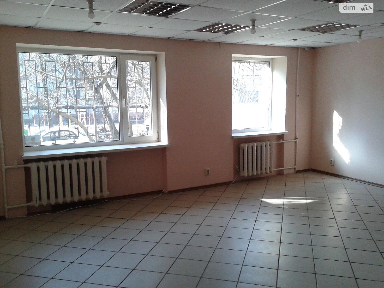 Аренда офисного помещения в Николаеве, Богоявленский проспект 39, помещений -, этаж - 1 фото 1