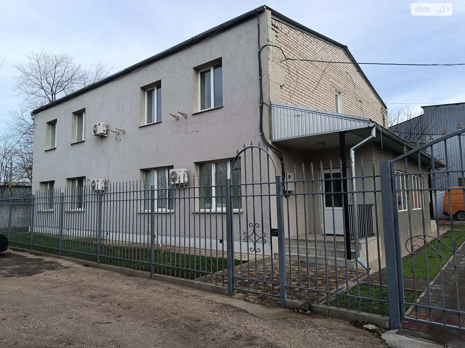 Аренда офисного помещения в Николаеве, Янтарная улица 318/5, помещений - 3, этаж - 1 фото 1