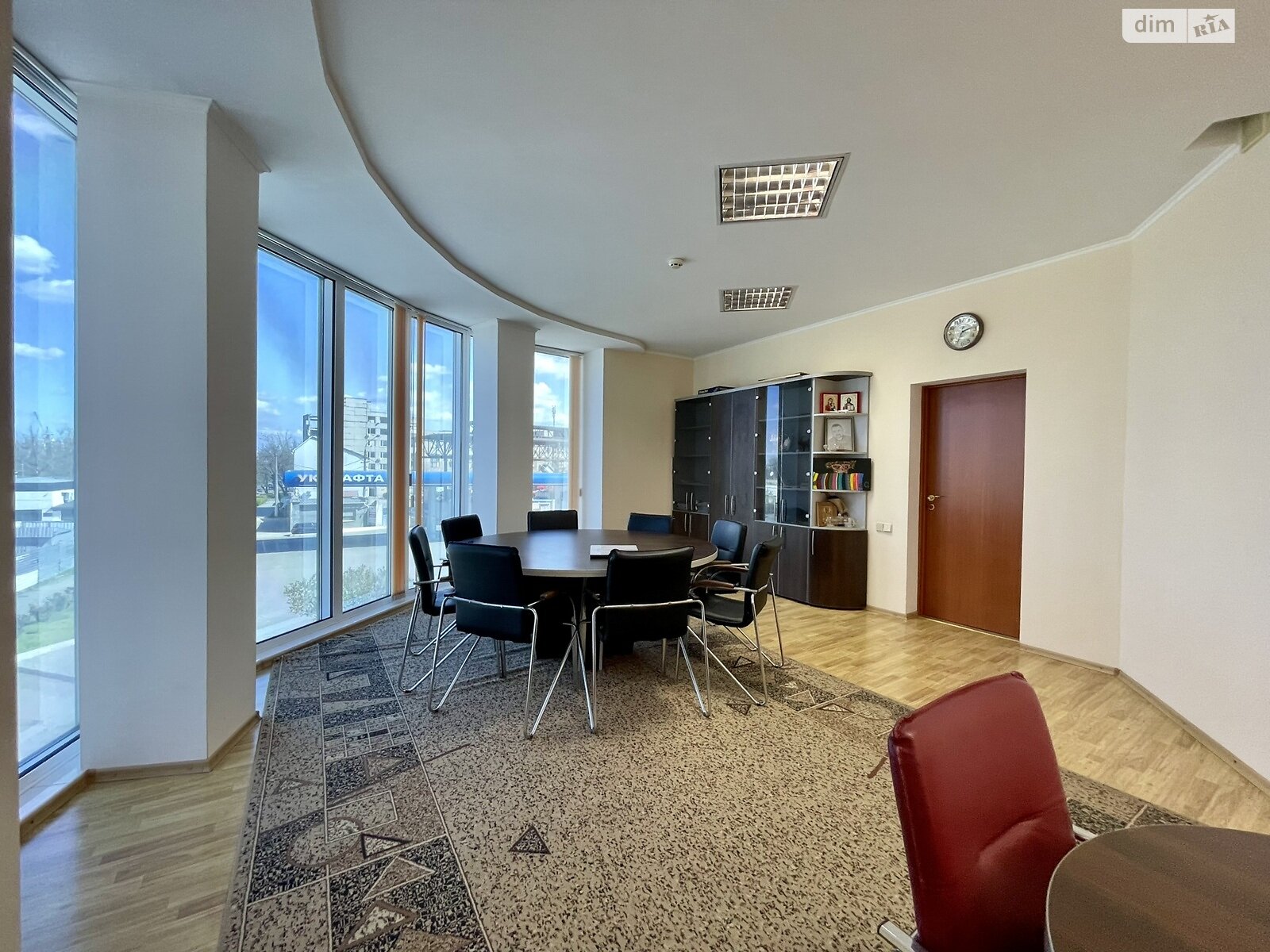 Аренда офисного помещения в Николаеве, Пограничная улица 29Б, помещений - 7, этаж - 2 фото 1