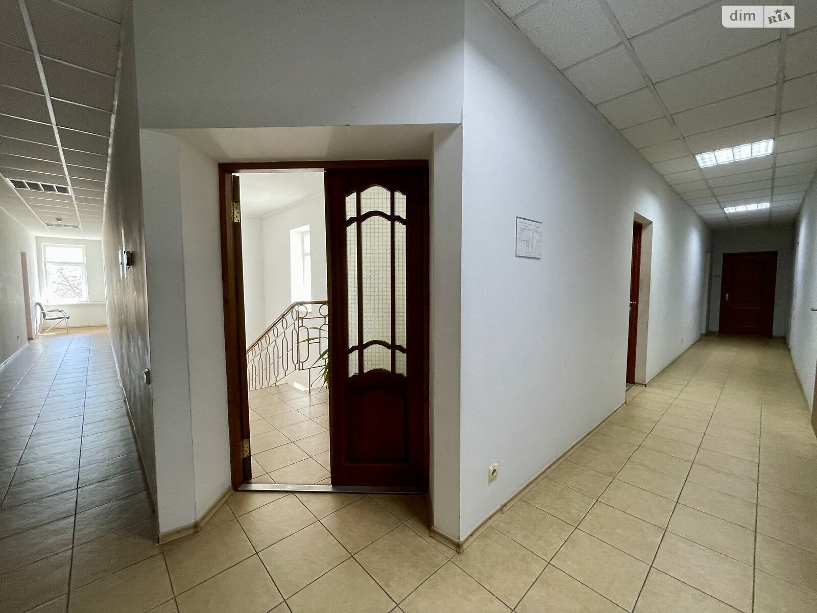 Аренда офисного помещения в Николаеве, Пограничная улица 29Б, помещений - 7, этаж - 2 фото 1