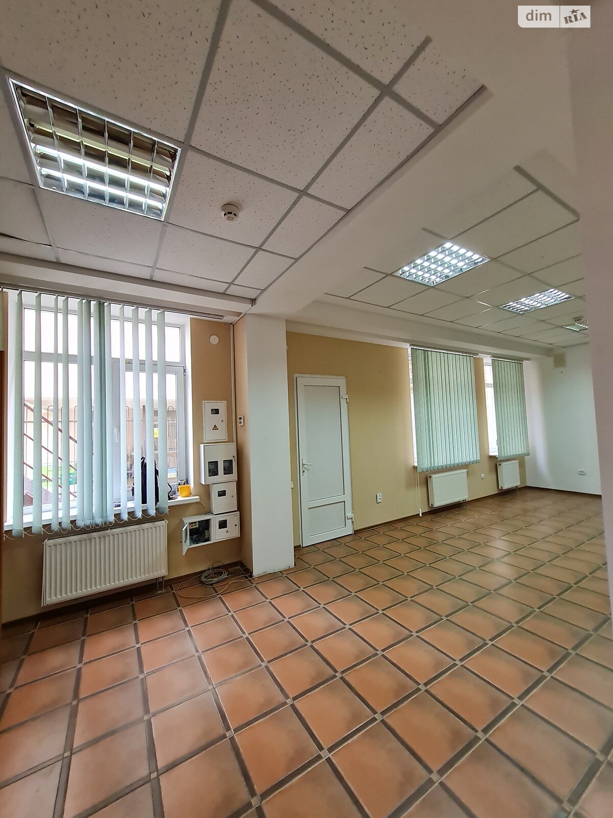 Аренда офисного помещения в Николаеве, Соборная улица, помещений - 1, этаж - 1 фото 1