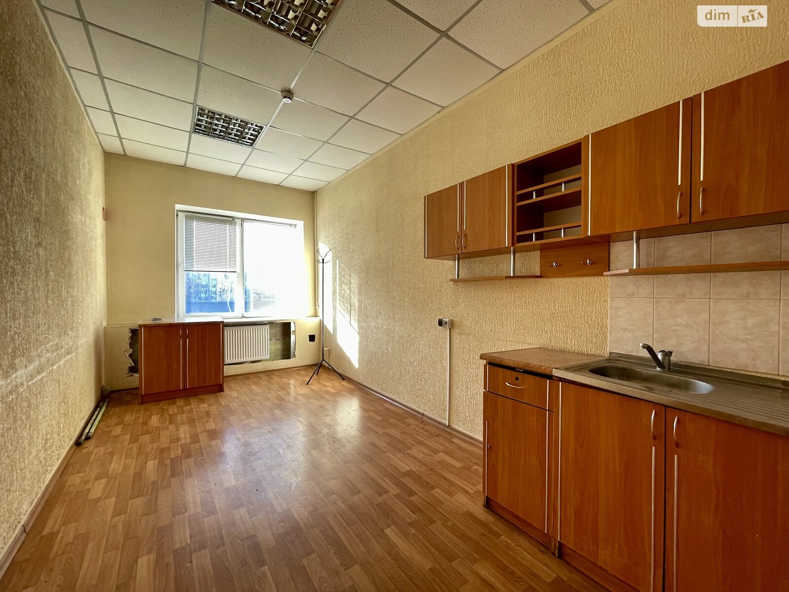 Аренда офисного помещения в Николаеве, Слободская 1-я улица, помещений - 1, этаж - 3 фото 1