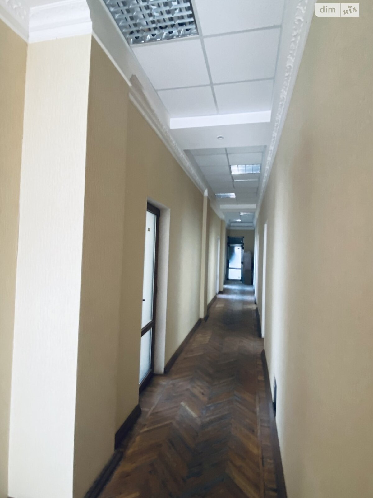 Аренда офисного помещения в Николаеве, Спасская улица 72, помещений - 1, этаж - 2 фото 1